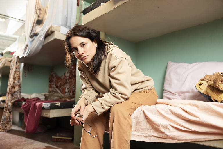 Conheça elenco de Tremembé e detentos reais da nova série do Prime Video Poucos lugares no Brasil carregam tantas histórias de fama, crime e controvérsia quanto a Penitenciária de Tremembé. Agora, o presídio conhecido como “a cadeia dos famosos” ganha uma série dramática no Prime Video, que reúne alguns dos nomes mais conhecidos da TV brasileira para revisitar casos reais que chocaram o país. Maior desafio da minha carreira', diz Bianca Comparato - 19/09/2025 - Mônica Bergamo - Folha