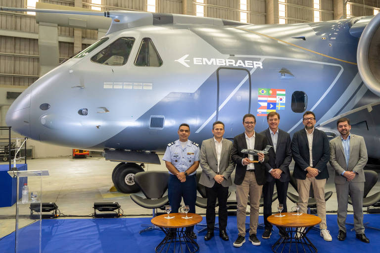Embraer E-175, avião da Embraer financiado pelo BNDES para exportação aos EUA