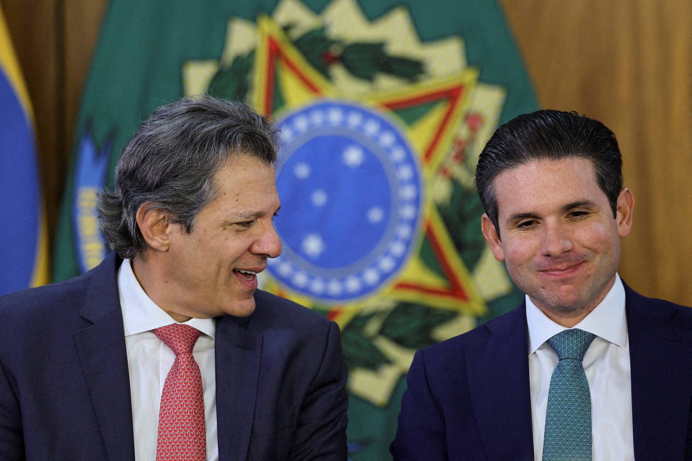 Agro e setor imobiliário conseguem isenção em títulos não bancários