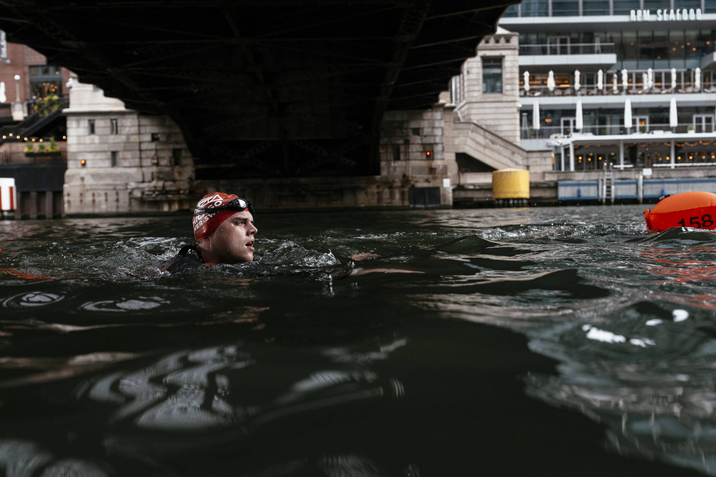 Chicago autoriza nado em rio após quase um século de poluição