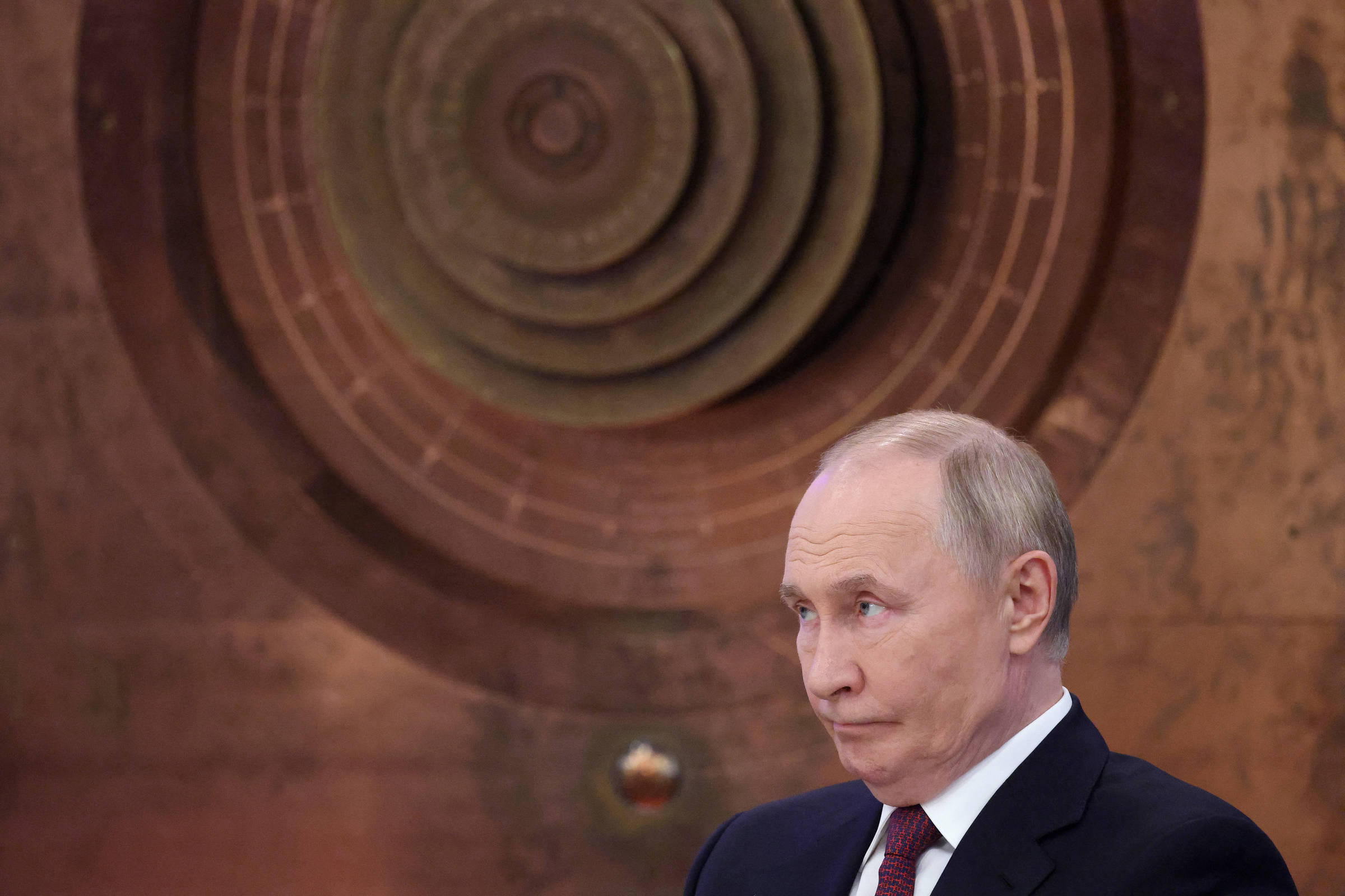 Putin defende novas tecnologias para evitar apagão nuclear