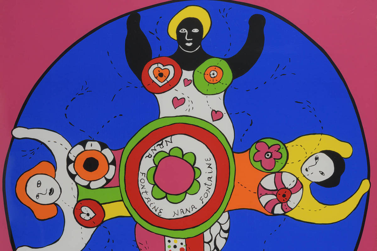 Niki de Saint Phalle, artista que atirava em telas, ganha mostra em Belo Horizonte