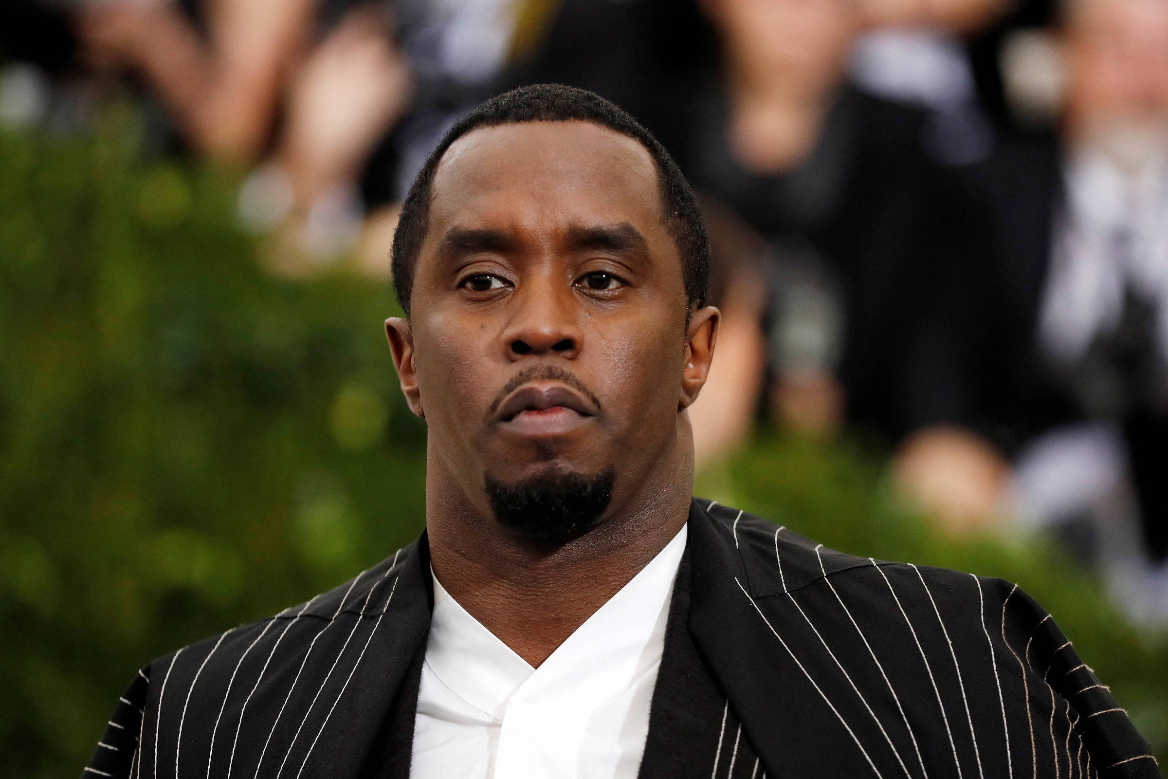 Defesa de Diddy exibe vídeo emotivo do rapper, que aguarda sentença; veja