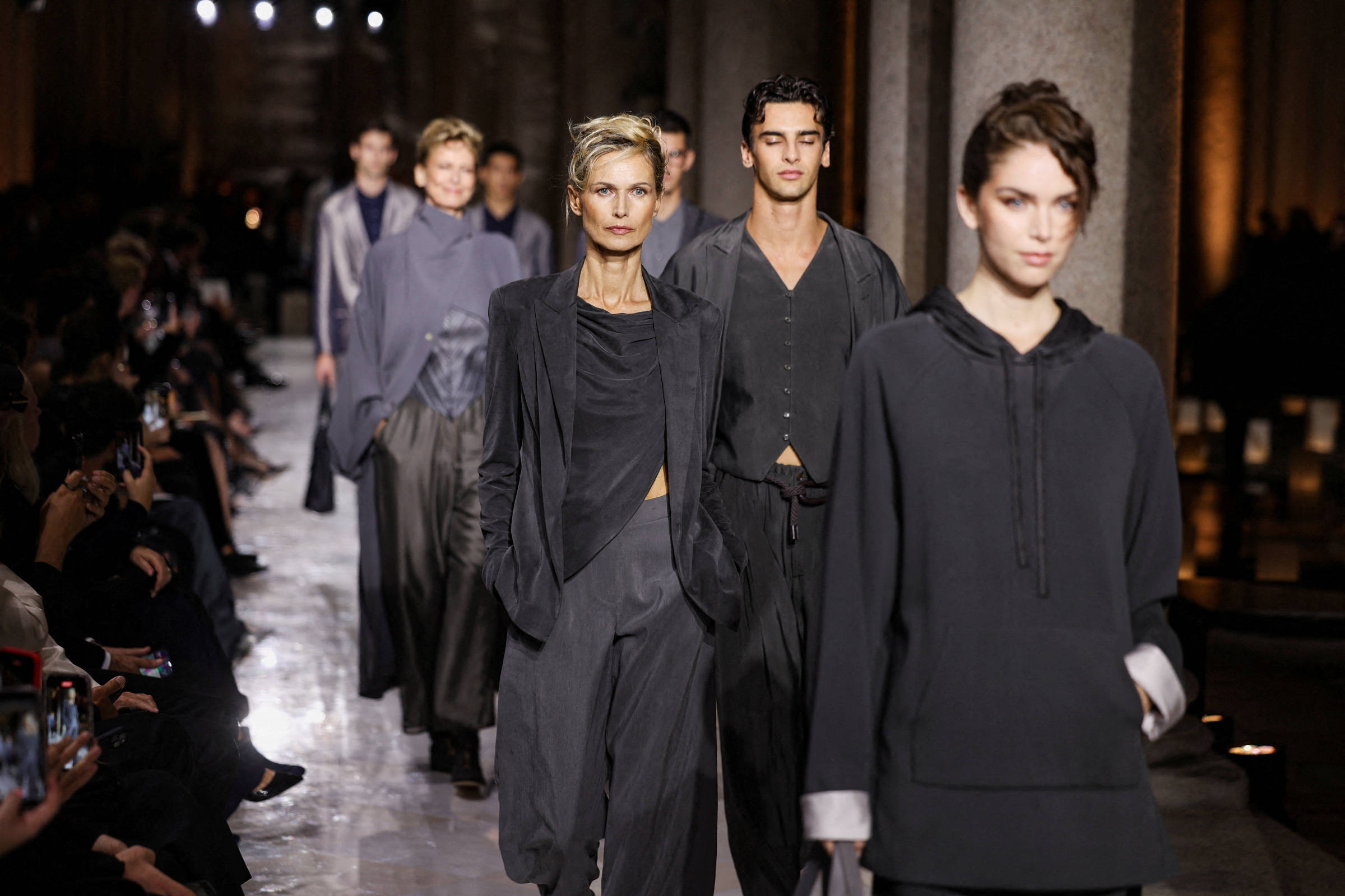 Semana de Moda de Milão é marcada por despedida a Armani