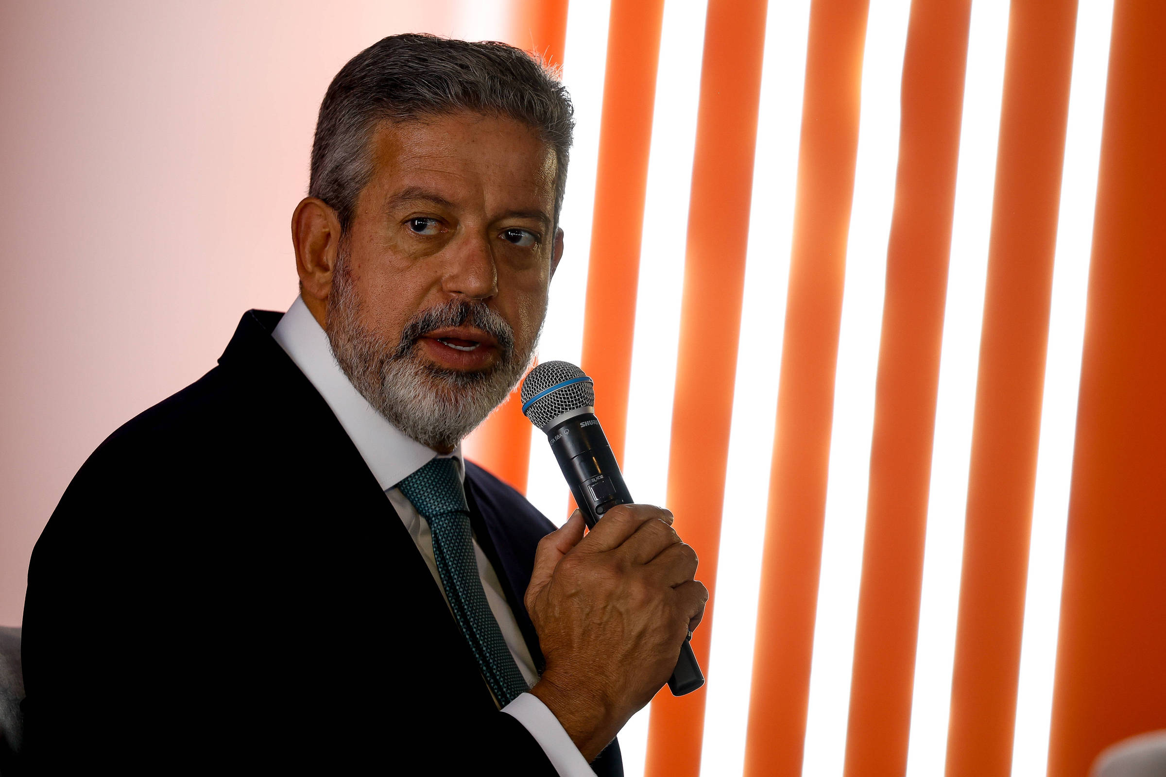 Empresas com até um funcionário pagam 25% dos dividendos isentos no Brasil