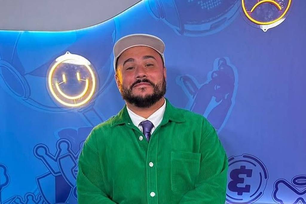 Estou com a terapia em dia e não me levo a sério, diz Ed Gama sobre haters