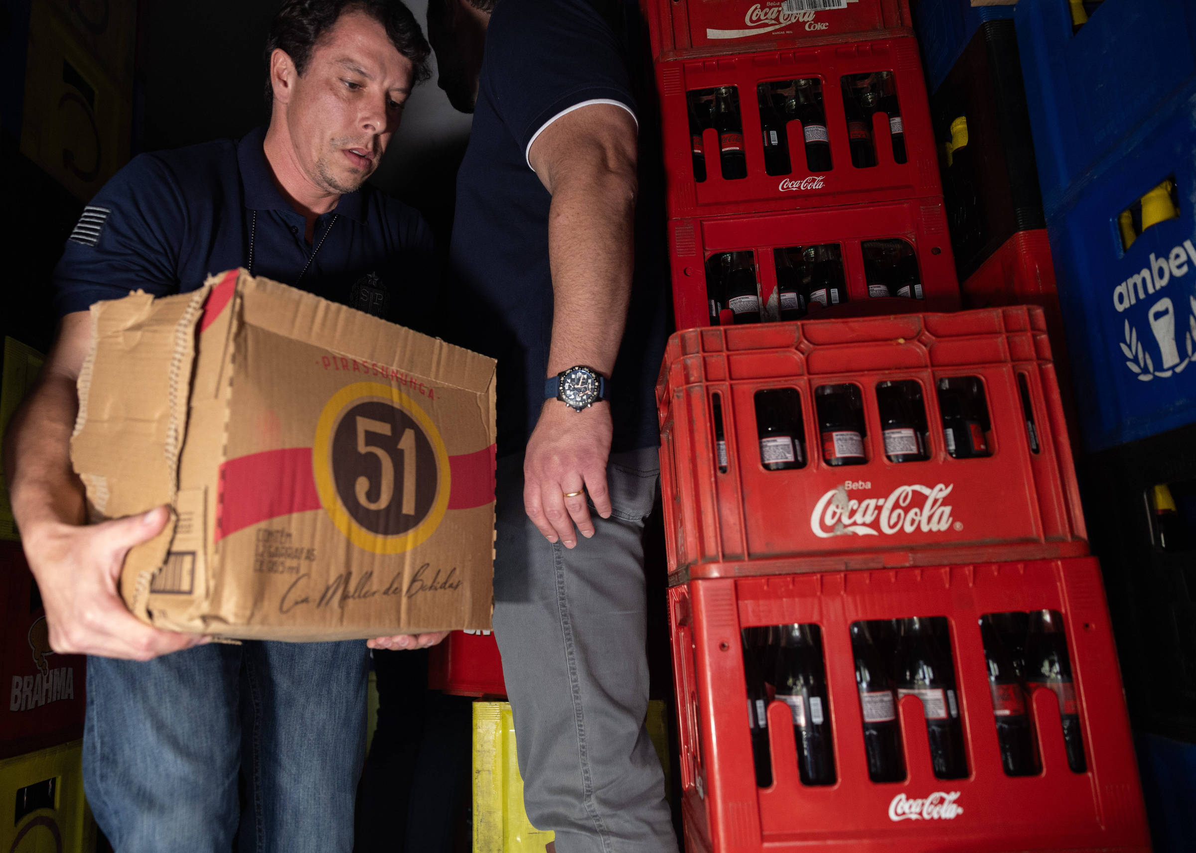 Gigantes de bebidas e bares lançam curso grátis para ajudar a identificar bebida falsa