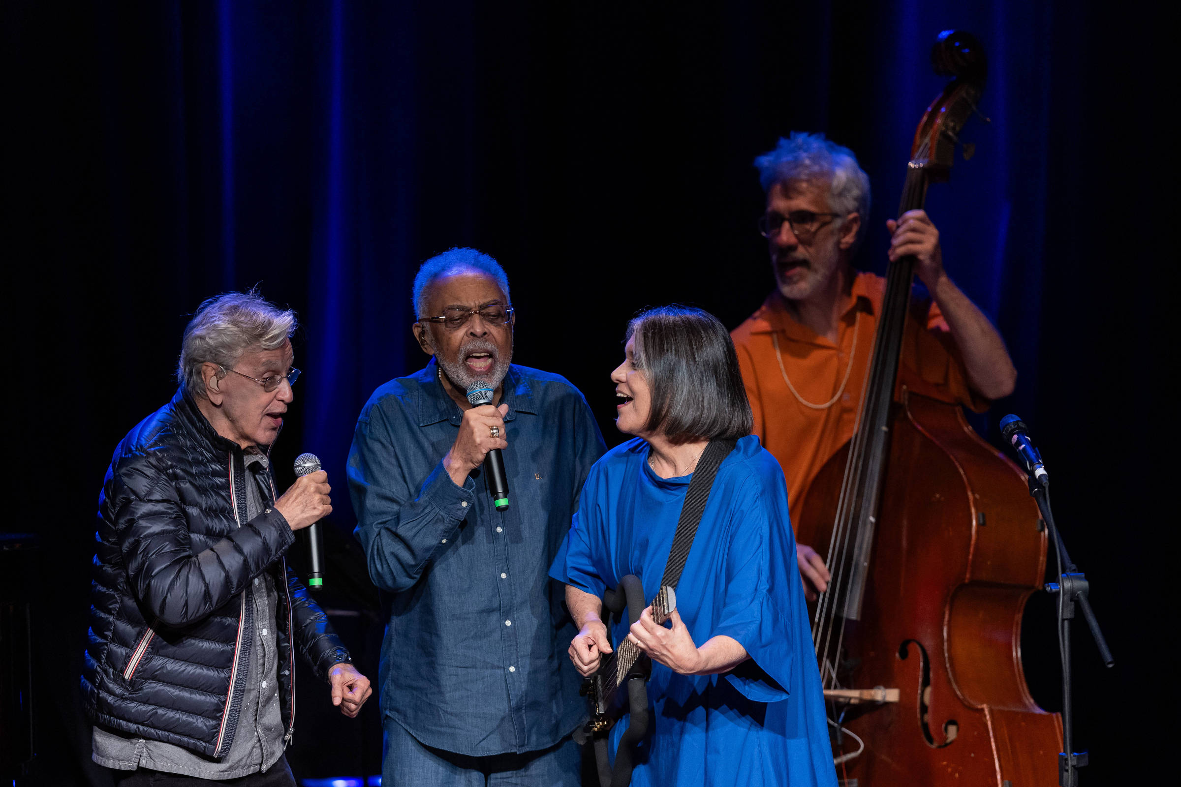Caetano Veloso, Gilberto Gil e Joyce Moreno fazem homenagem a Tenório Jr.
