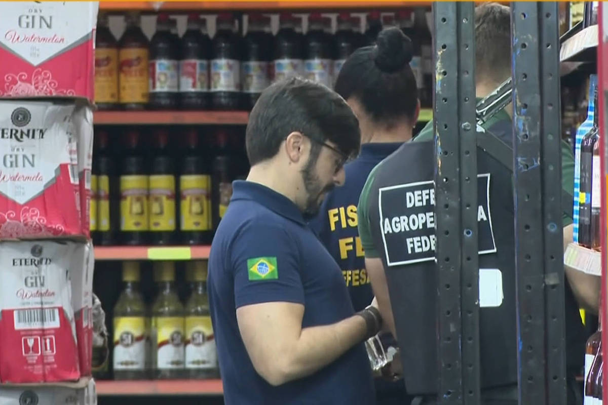 Notificações de intoxicação por metanol chegam a 59, com casos em SP, PE e no DF, diz Saúde
