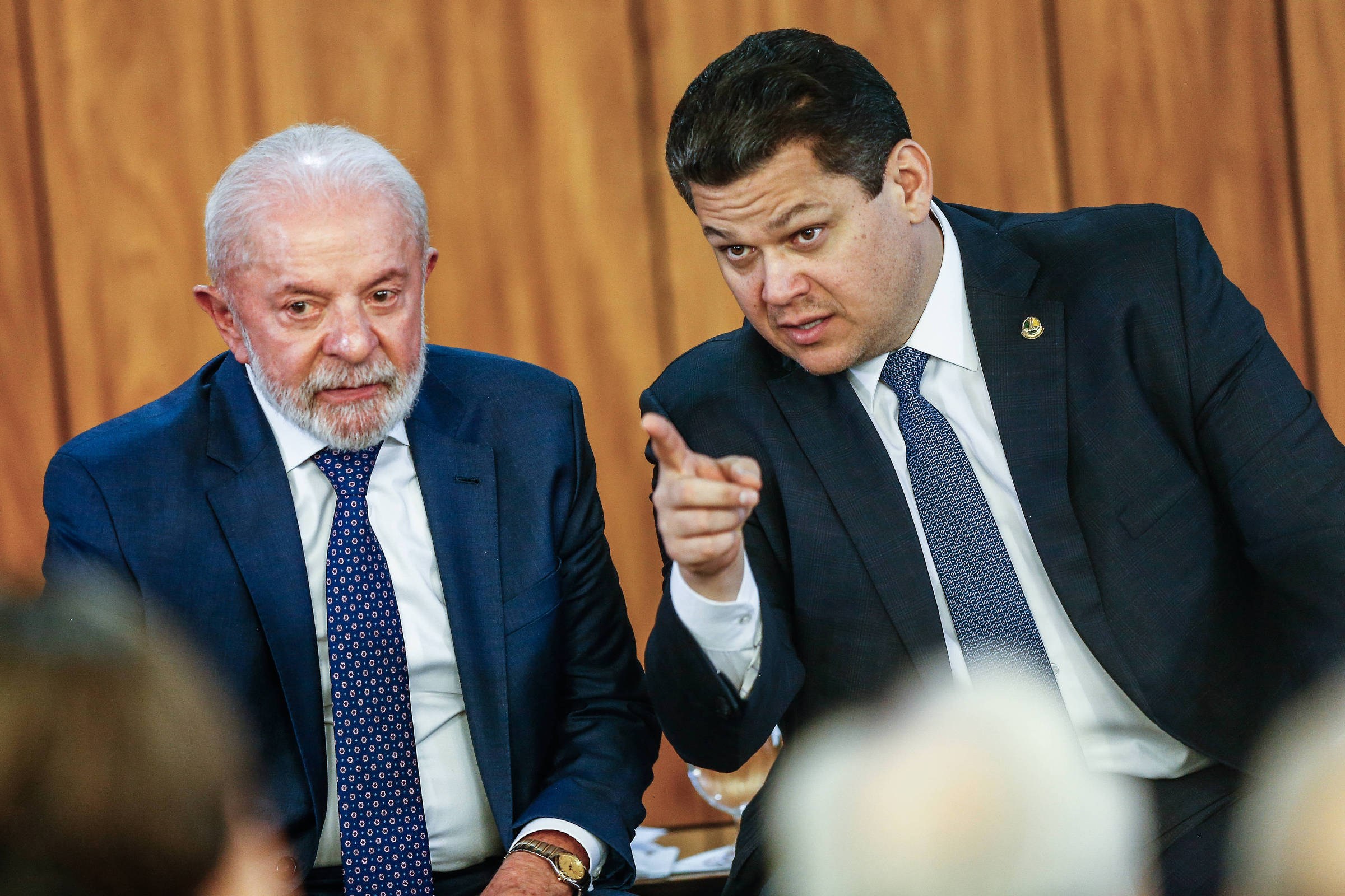 Senadores anteveem caminho rápido para isenção do IR com voto da oposição