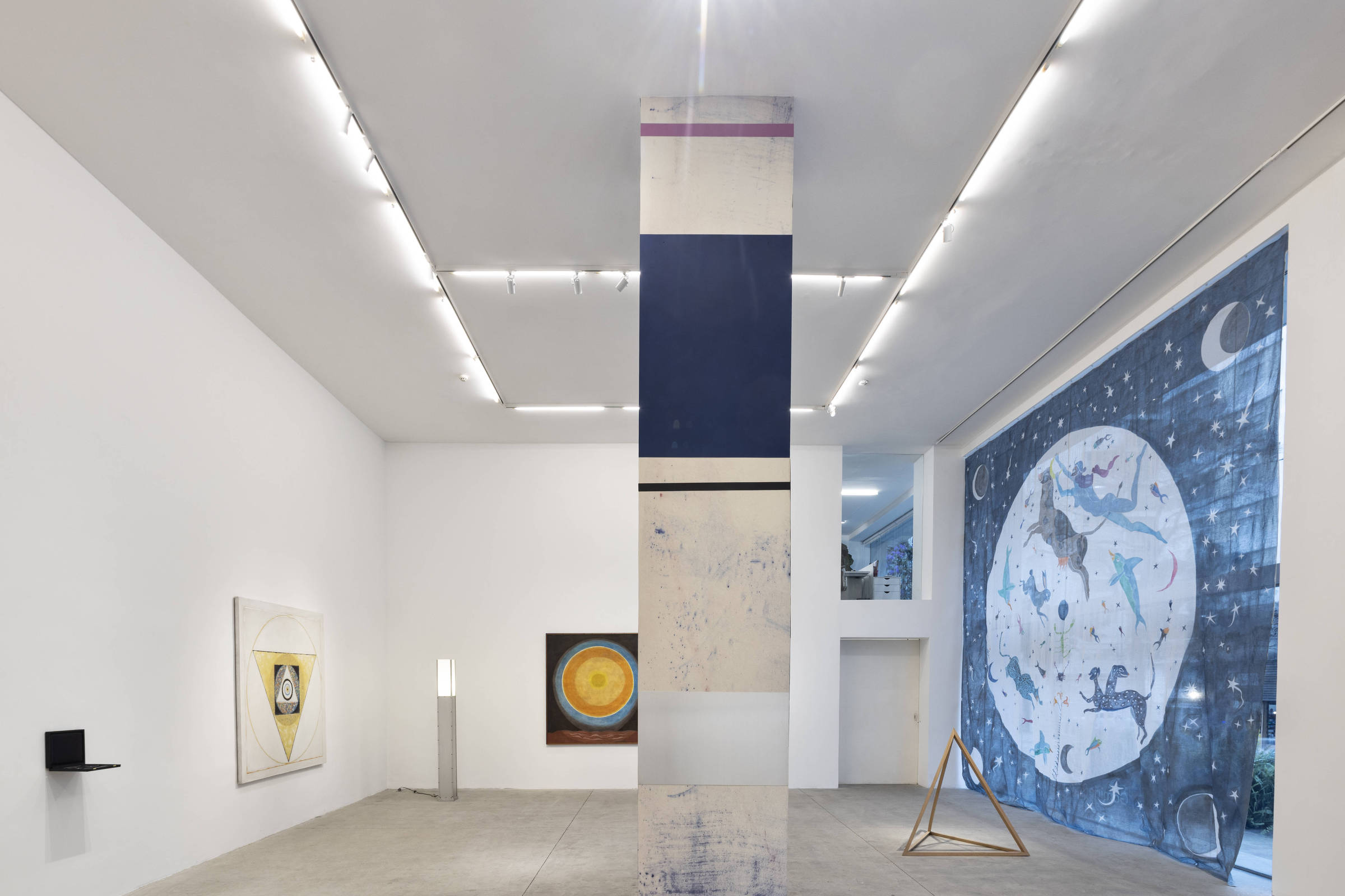 Mostra 'Transe' usa a ideia de energia e do oculto ao reunir obras em São Paulo