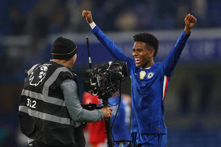 Premier League - Chelsea v Liverpool