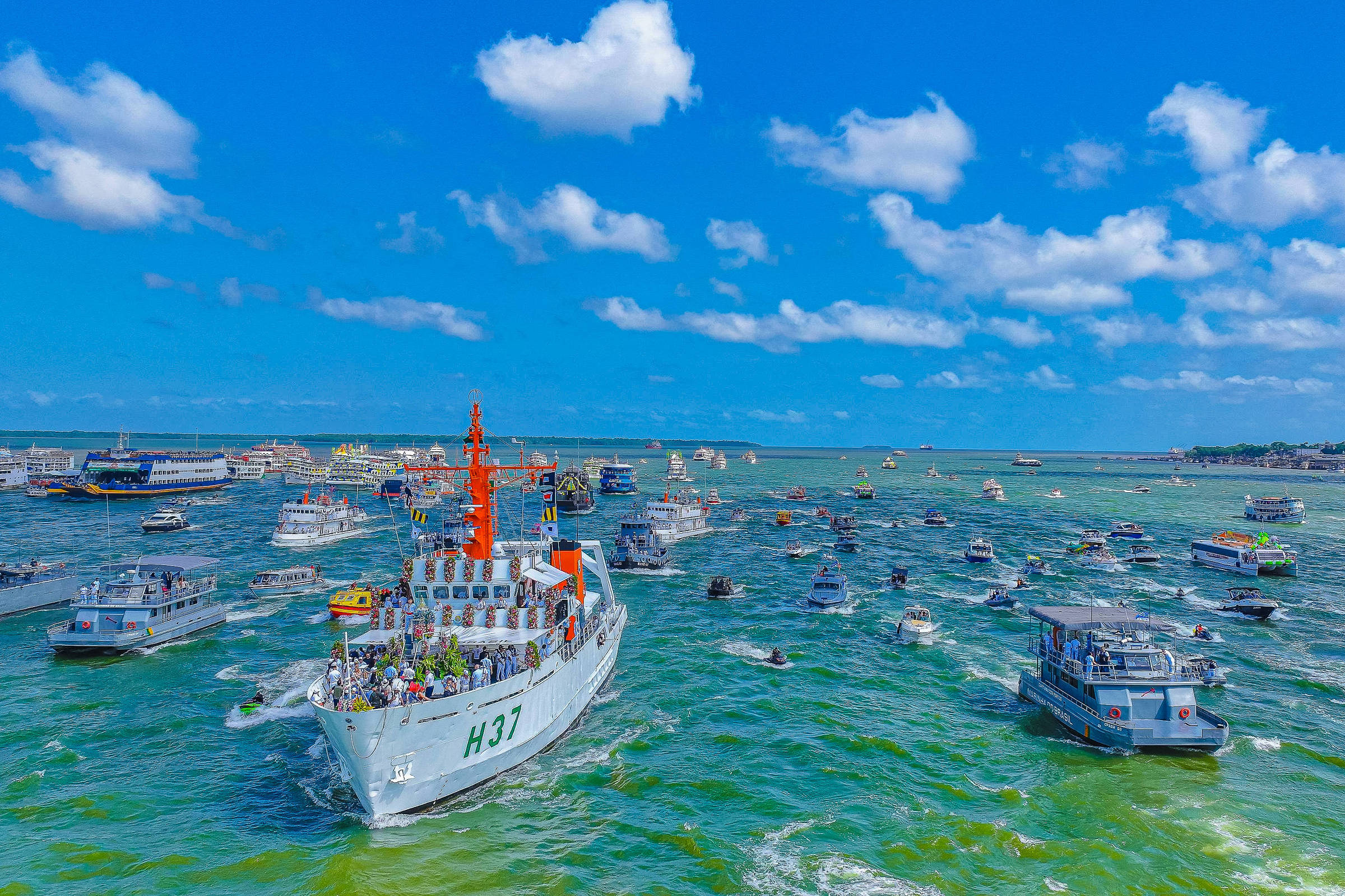 Círio faz Belém esquecer COP30 e mergulhar em festa católica de 2 milhões de devotos