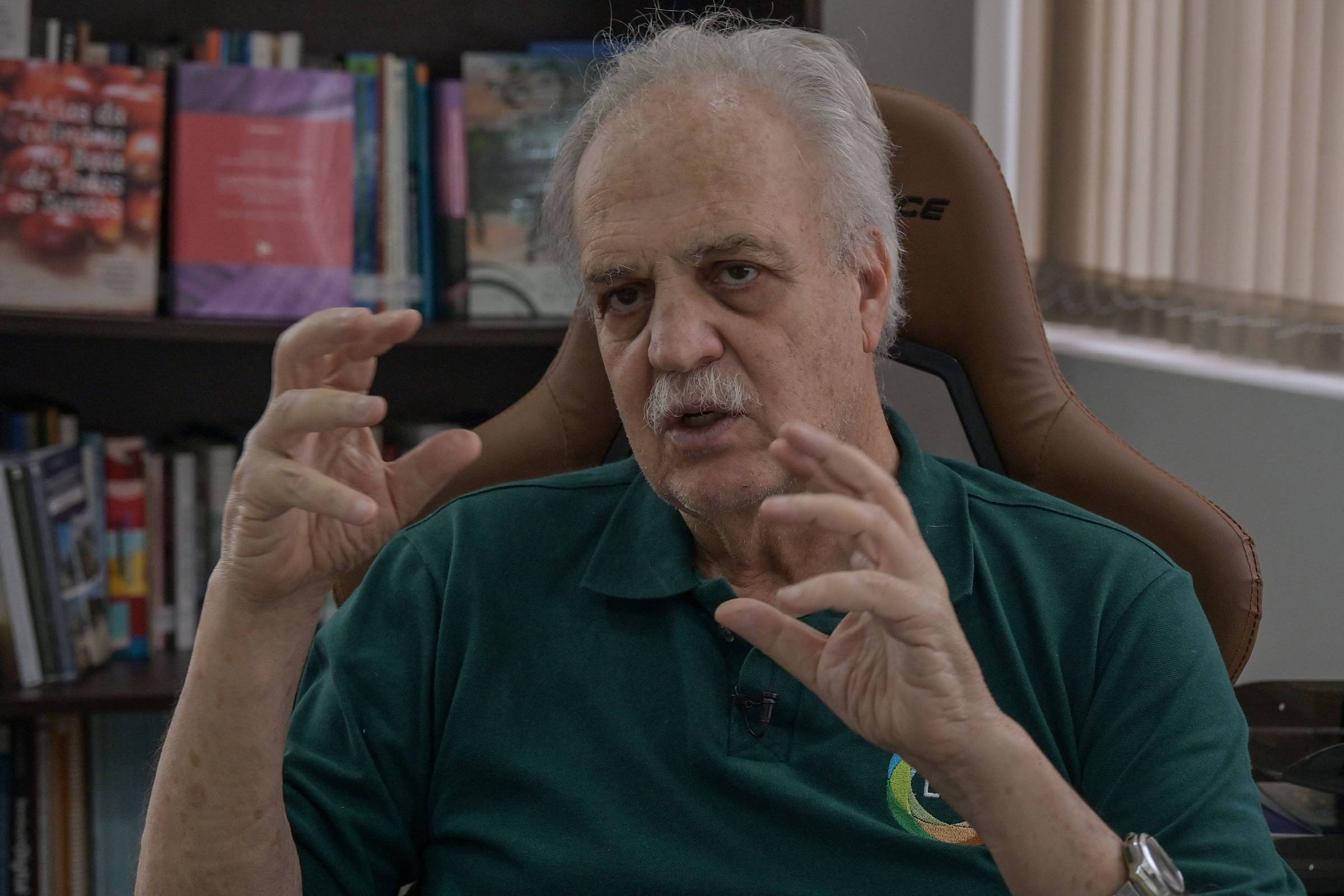 Brasil pode ser o primeiro país a zerar emissões em 2040, diz cientista Carlos Nobre