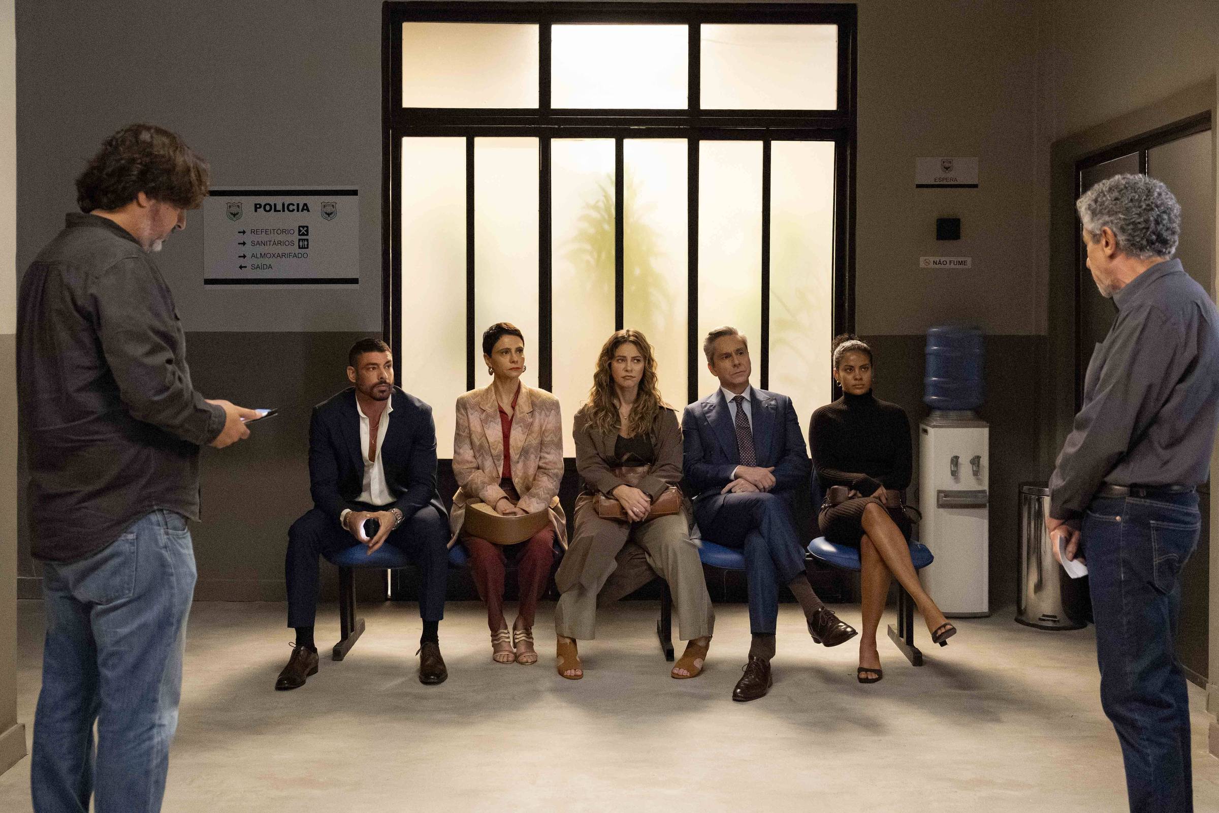 'Vale Tudo': Heleninha, César e outros suspeitos da morte de Odete são convocados para depor