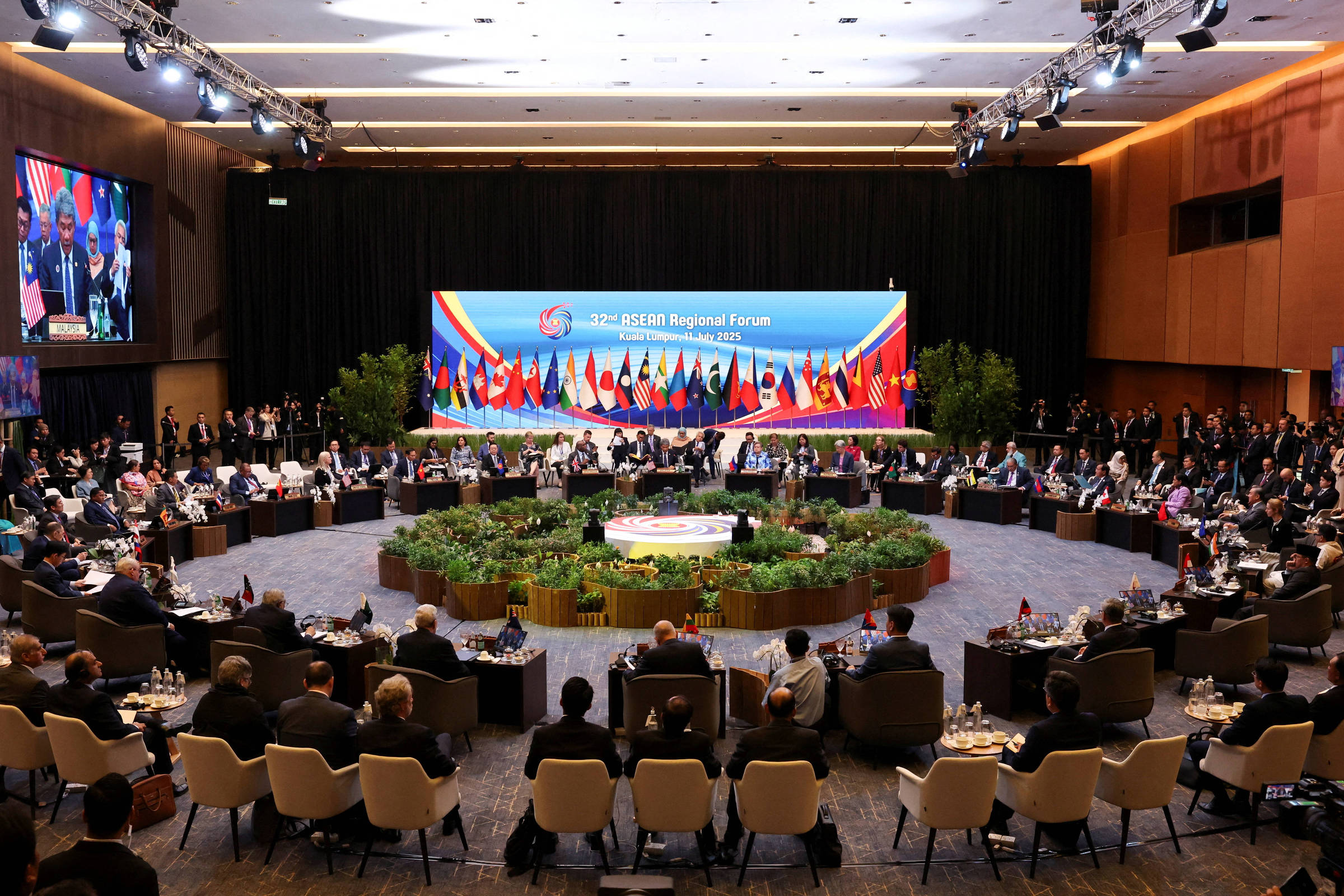 O que é a cúpula da Asean, onde Lula e Trump podem se encontrar para discutir tarifas