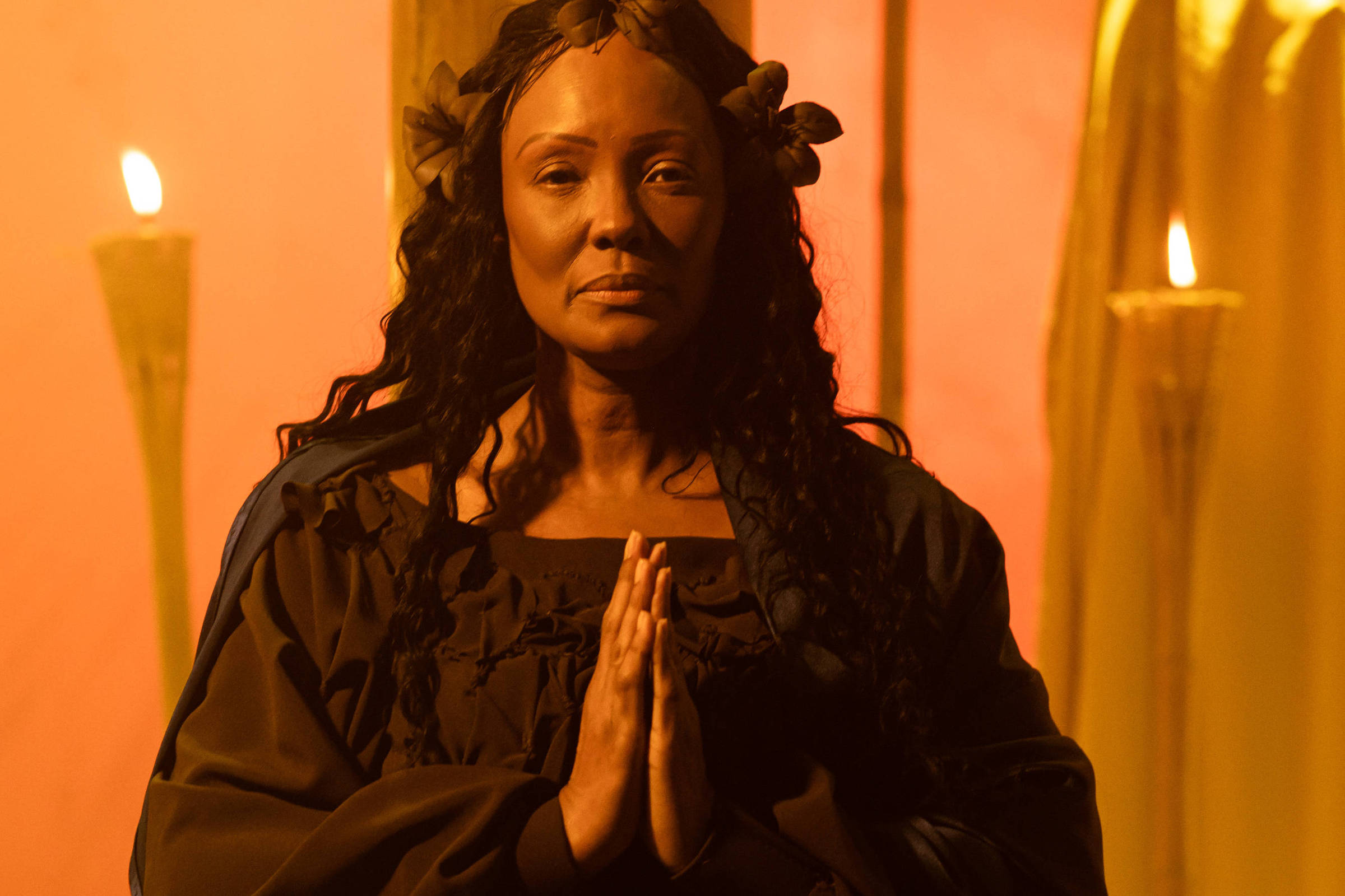 TV Aparecida investe em dramaturgia e escala Isabel Fillardis para representar Nossa Senhora