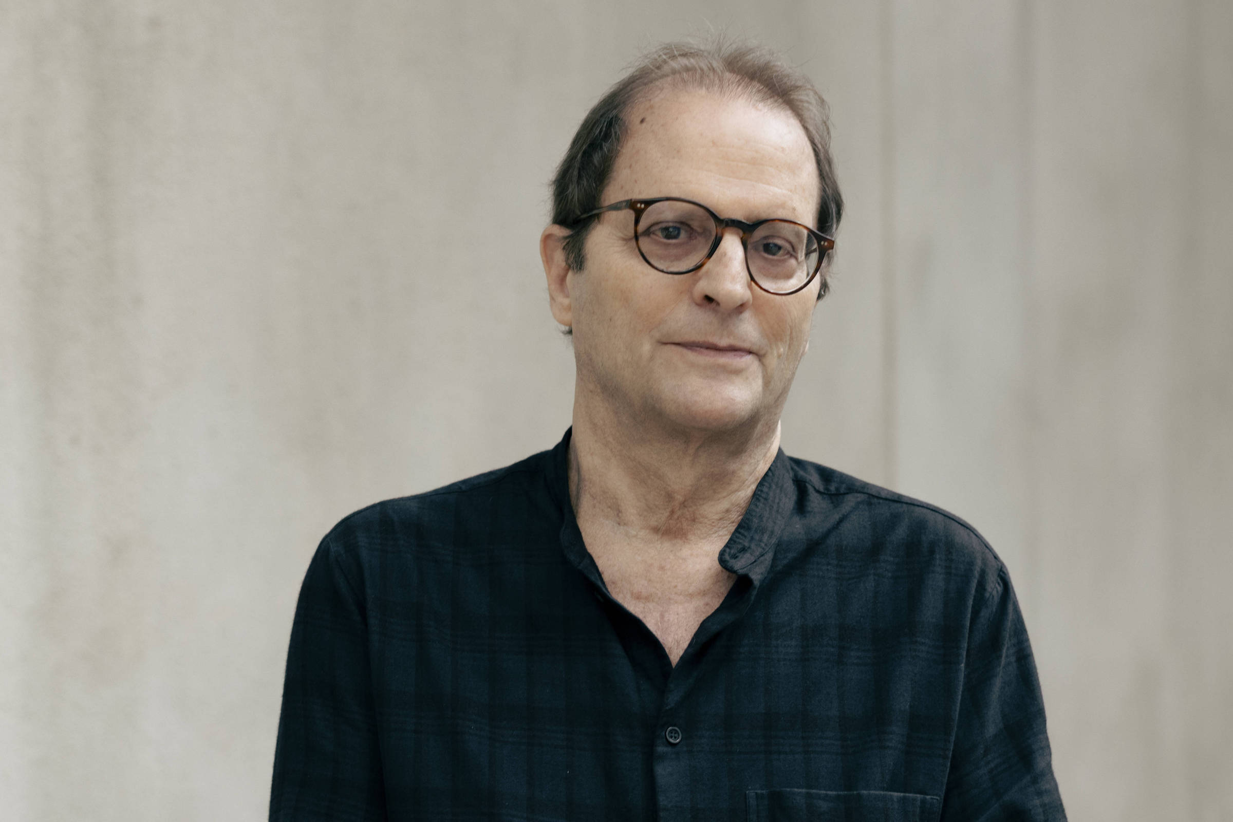 Dizem que húngaro é a língua do demônio, brinca tradutor premiado do Nobel