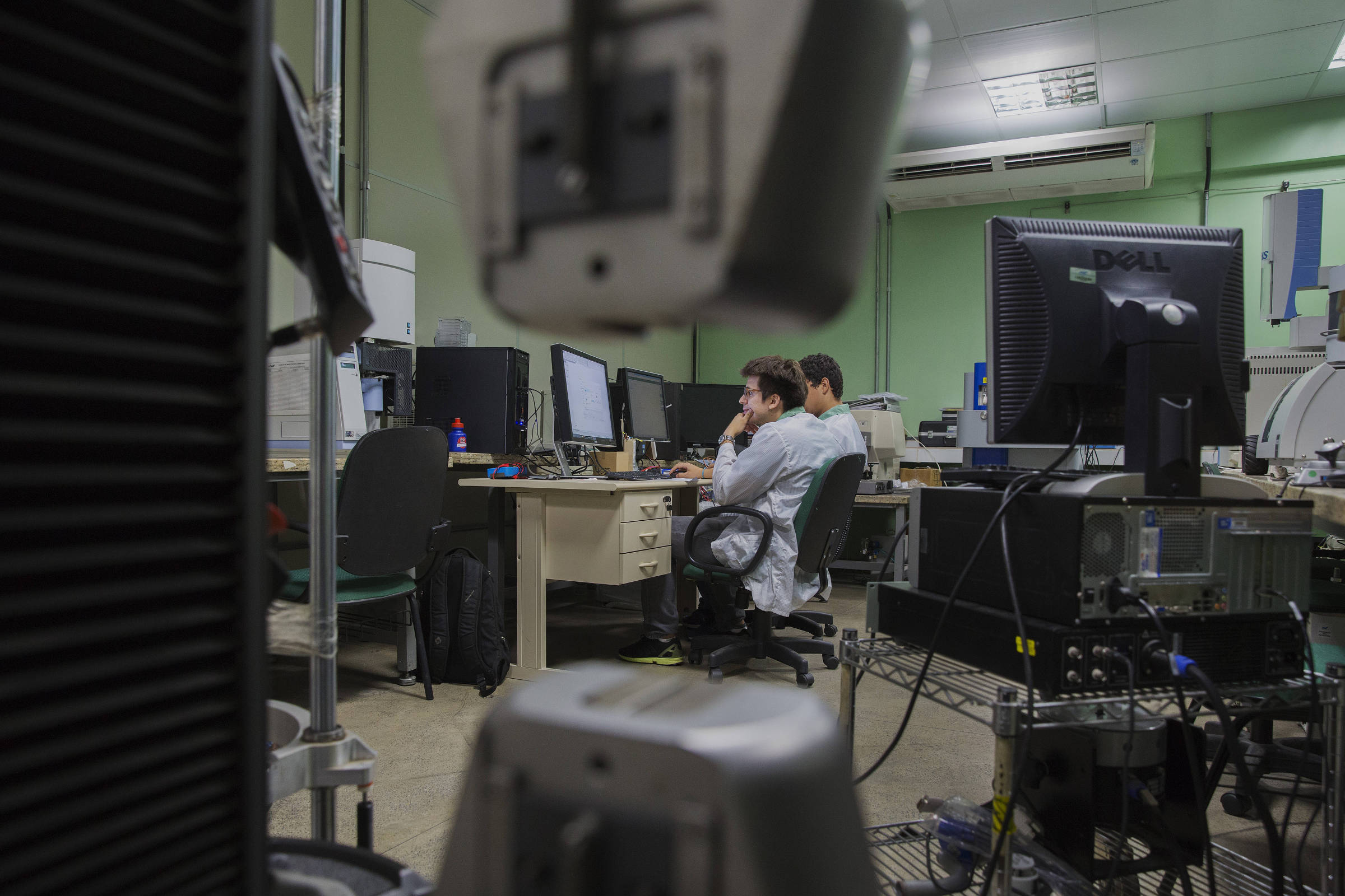 Número de engenheiros cresce em 12 anos no Brasil, e o de trabalhadores domésticos diminui