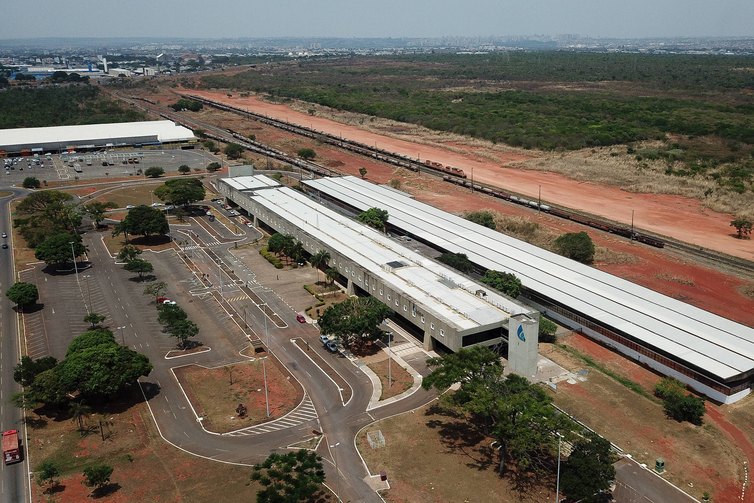 Lula dá aval para ministério retomar área de R$ 40 bilhões cedida ao Exército em Brasília