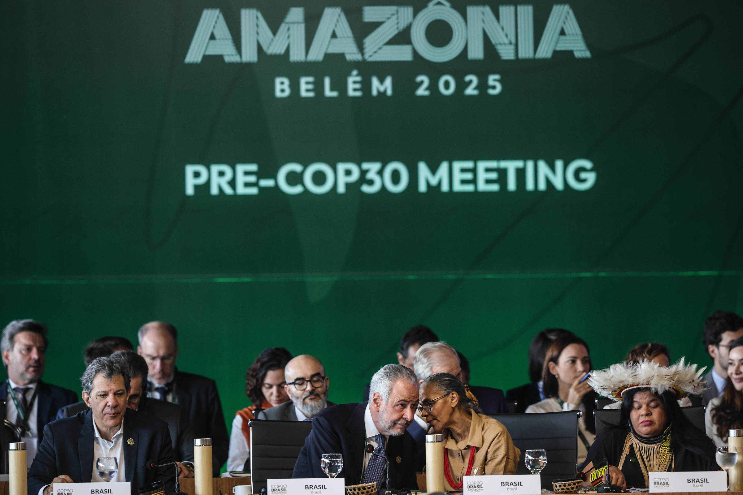 Pré-COP tem dinheiro travado em países ricos e crítica da China a unilateralismo, sem citar Trump