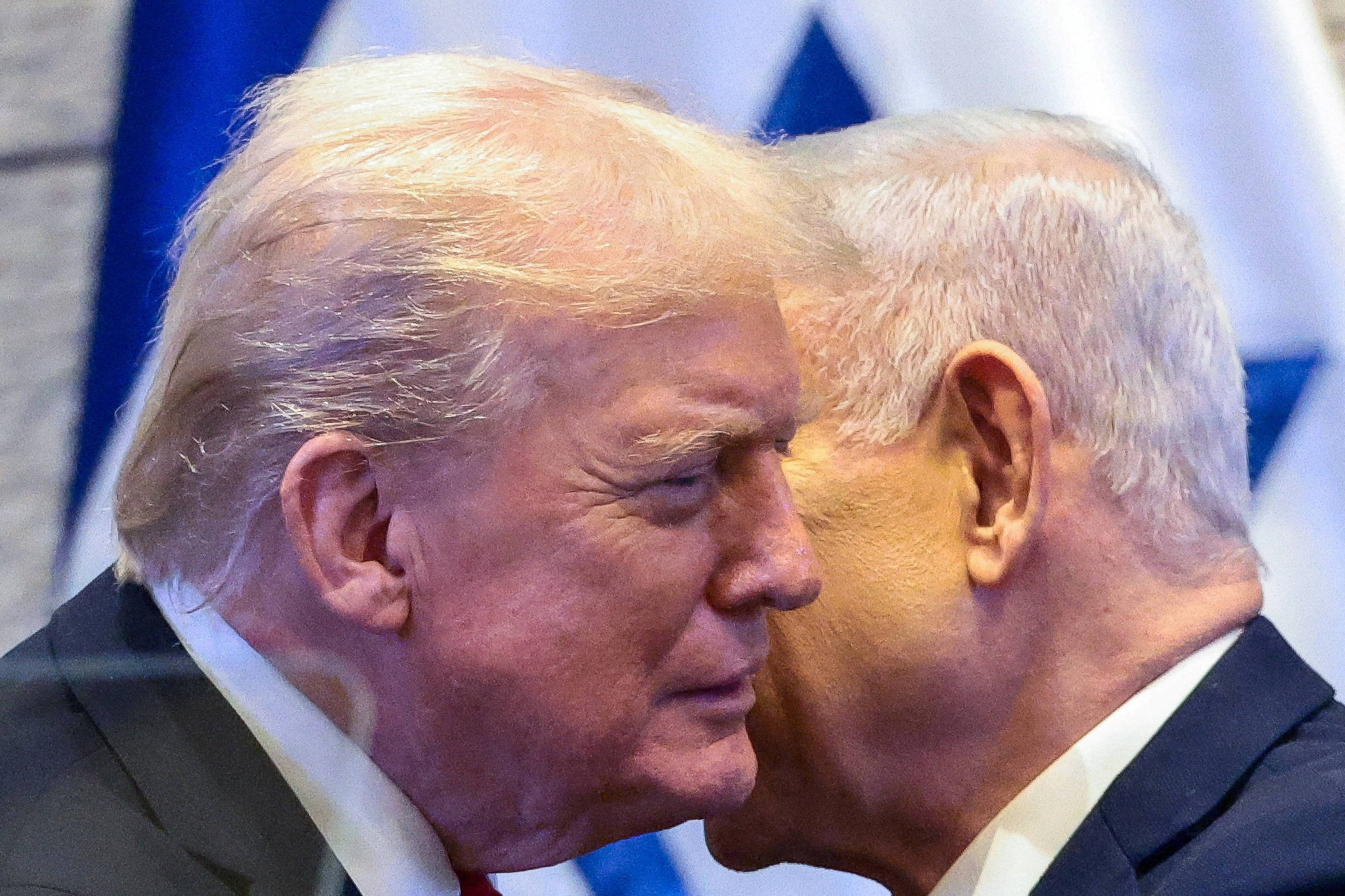 Trump faz volta olímpica, mas evita perguntas sobre o que vem a seguir em Gaza