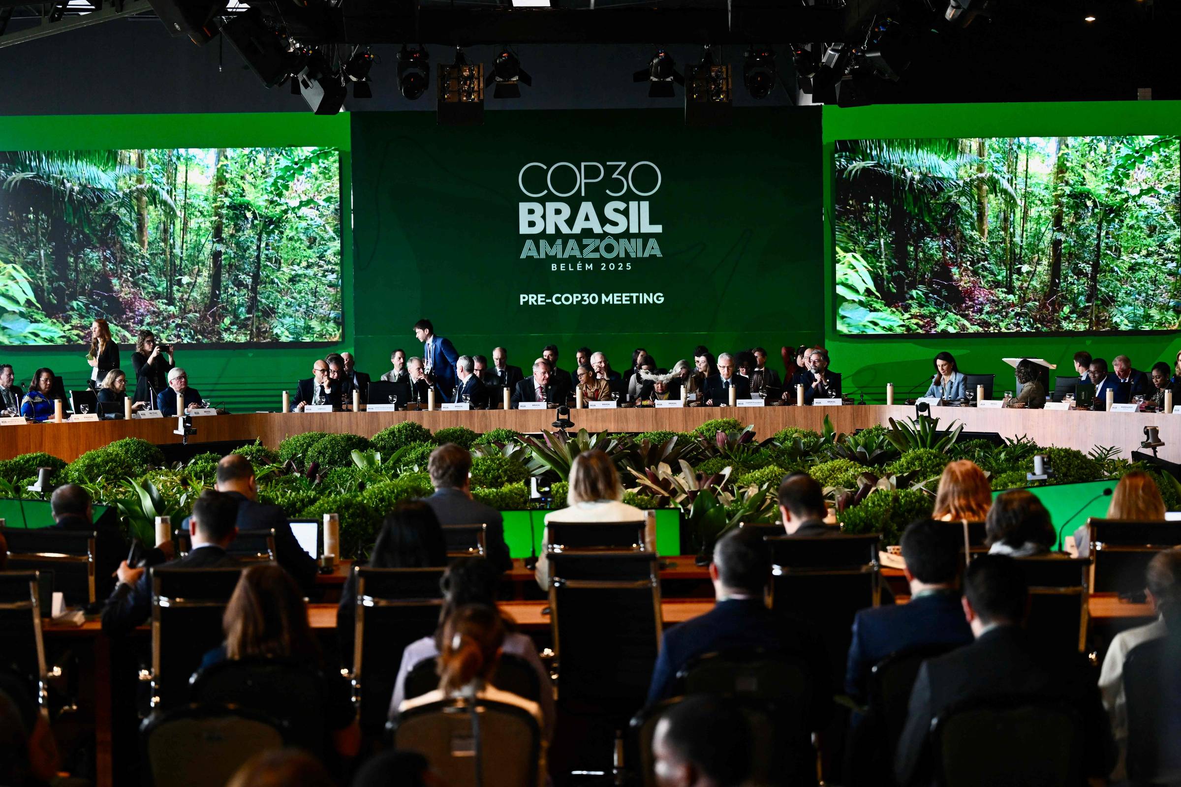 Brasil prepara para a COP30 apresentação de acordo que quadruplica o uso de combustíveis limpos