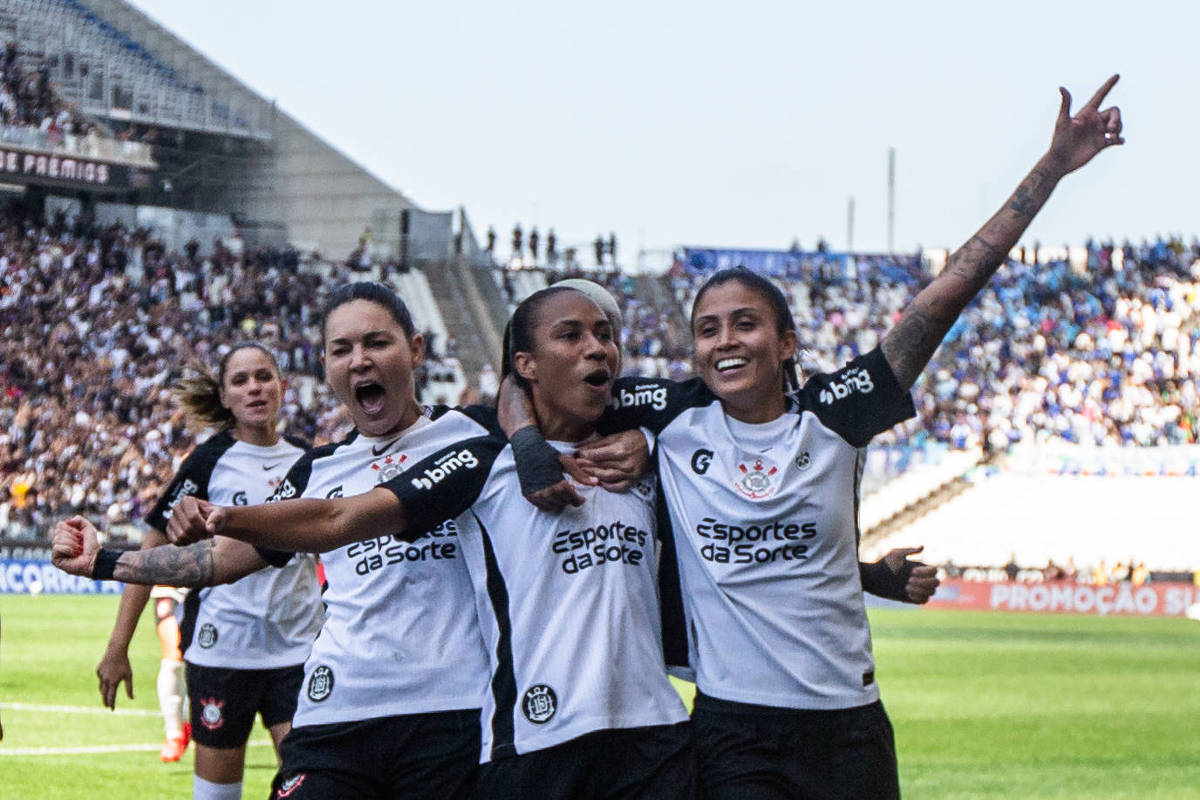 Globo cria novo horário exclusivo para transmissão de futebol feminino aos sábados