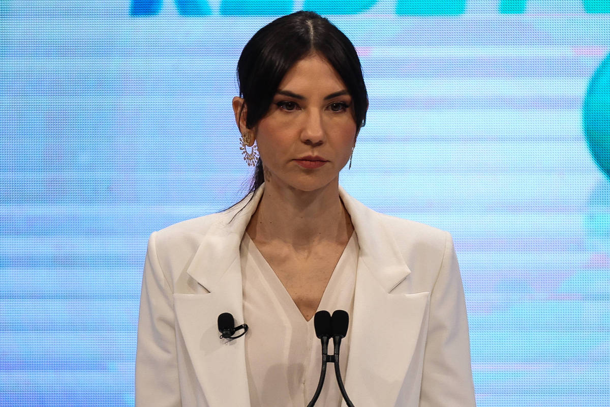 Amanda Klein pede demissão da RedeTV! após 14 anos e assina com o SBT