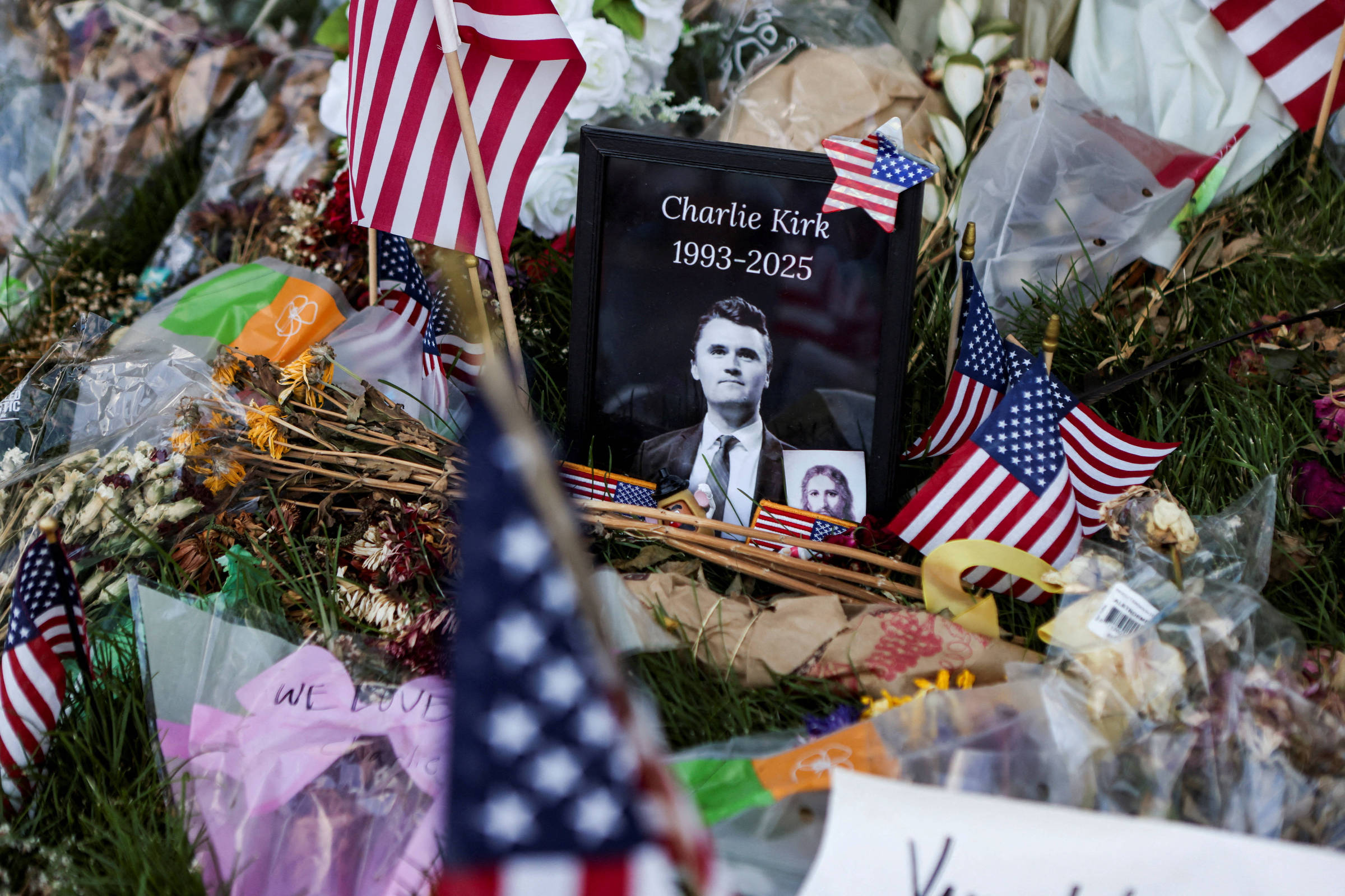Brasileiro e outras 5 pessoas perdem visto dos EUA por comentários sobre morte de Charlie Kirk