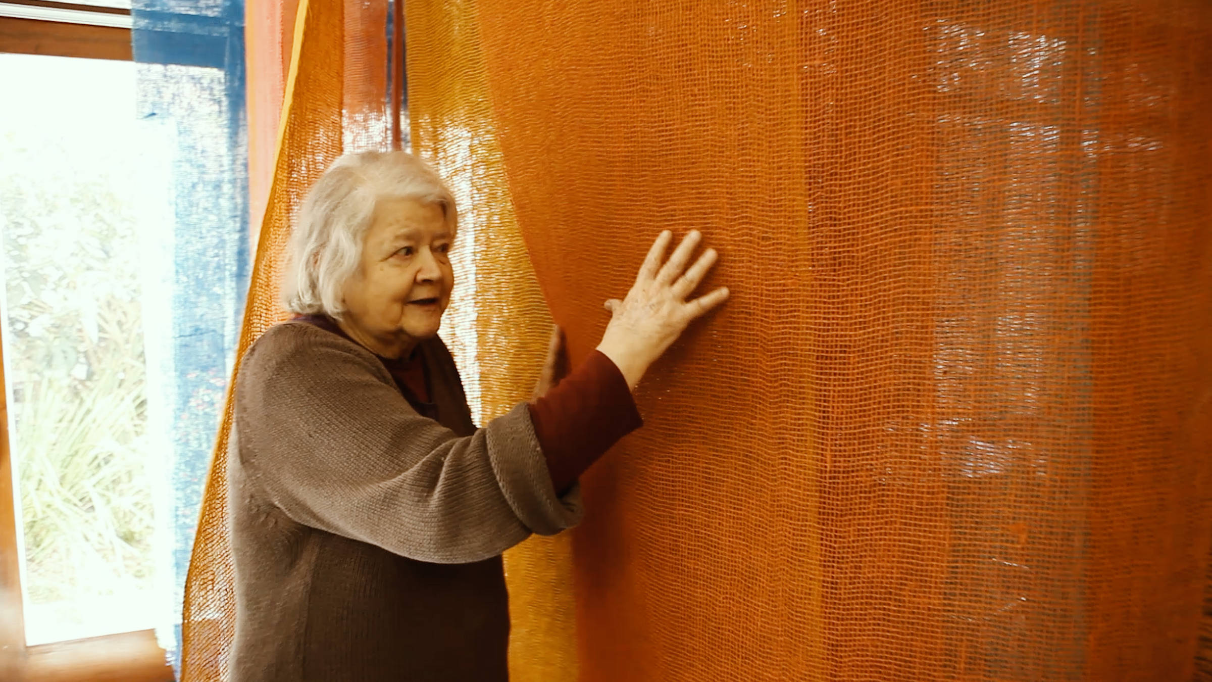 Documentário mostra inquietude da artista versátil Amelia Toledo