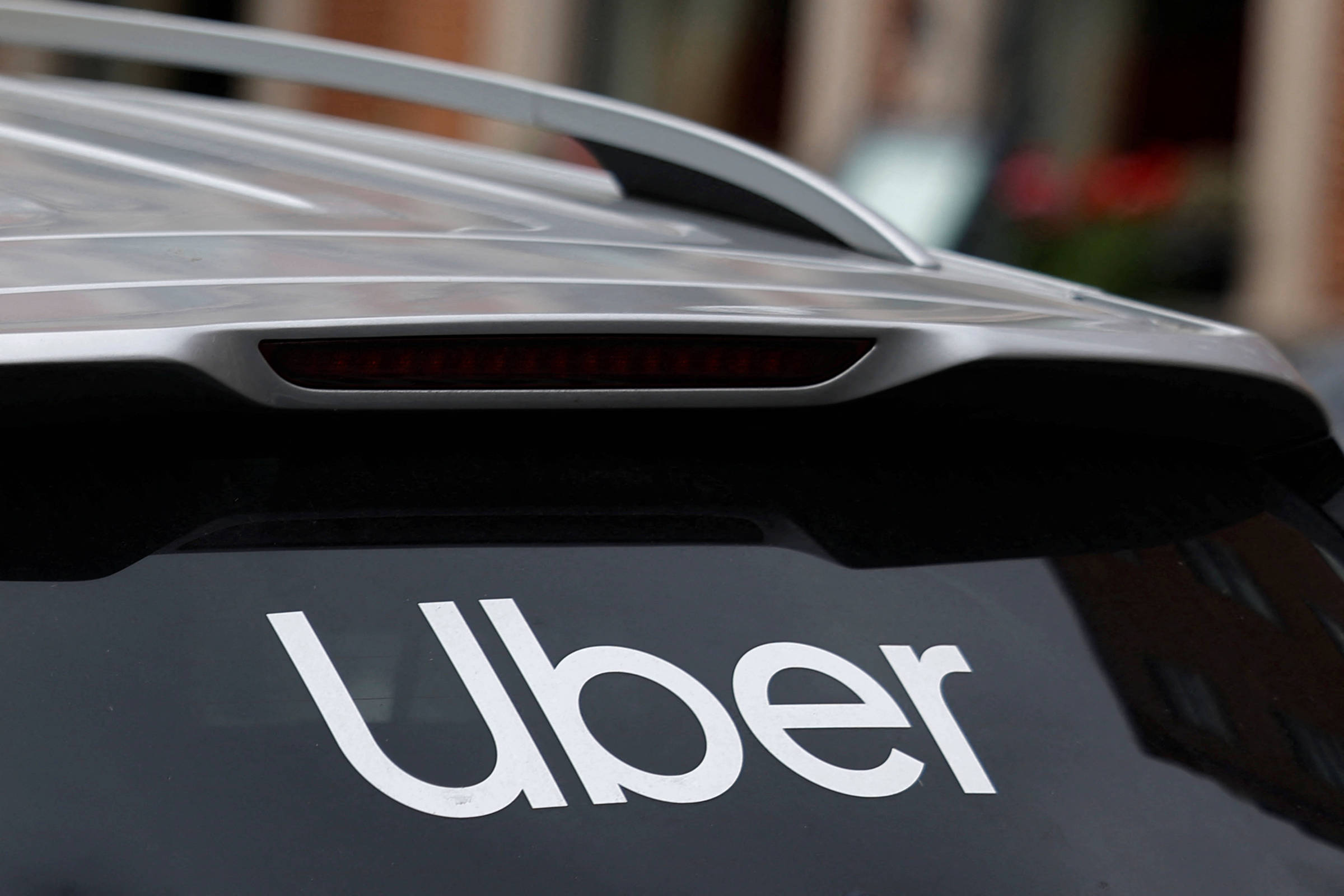 Uber deixa de aceitar alguns modelos de carros para as categorias Black e Comfort; veja quais