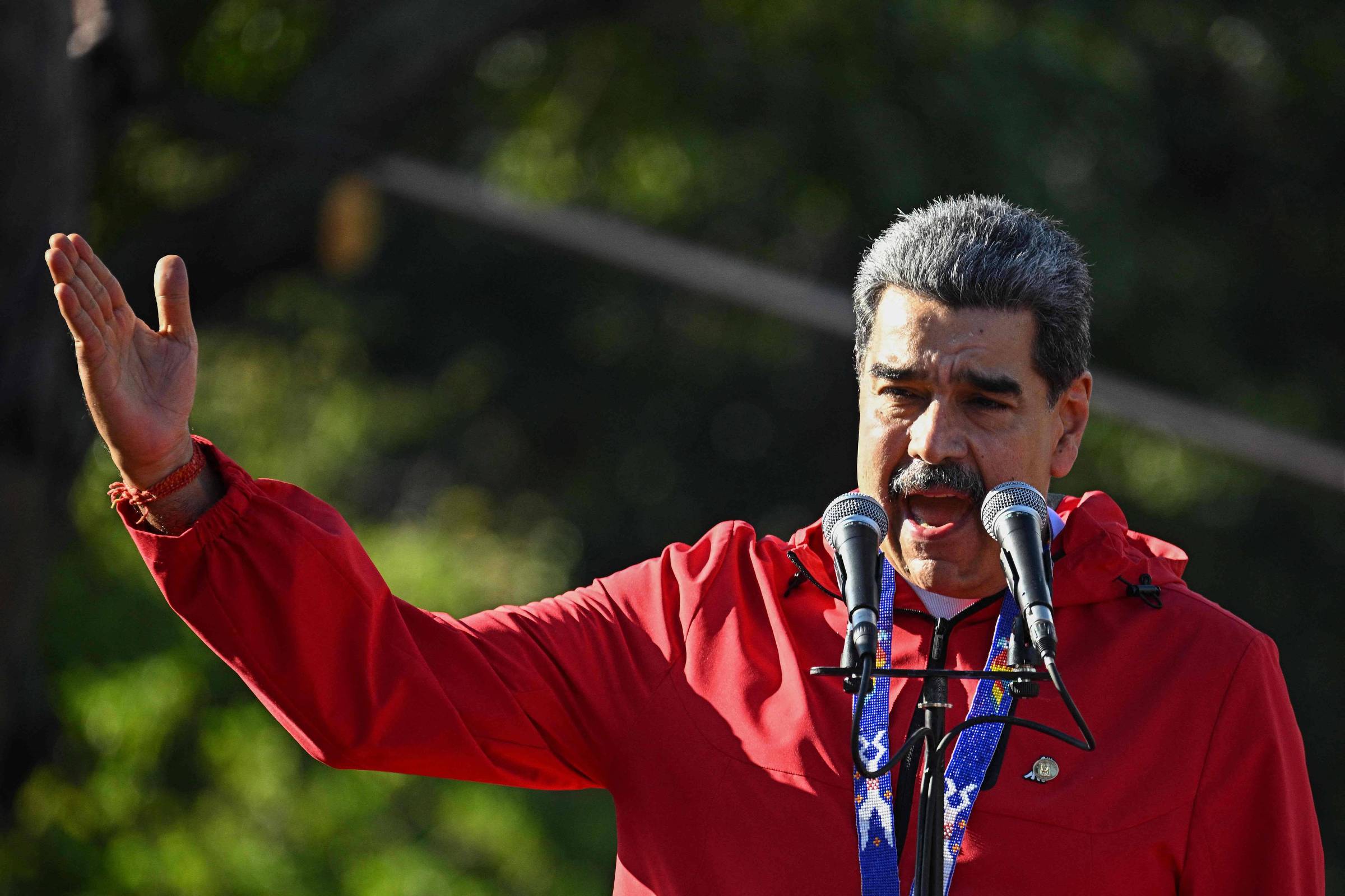 Governo Trump dá carta branca à CIA para derrubar Maduro na Venezuela, diz New York Times