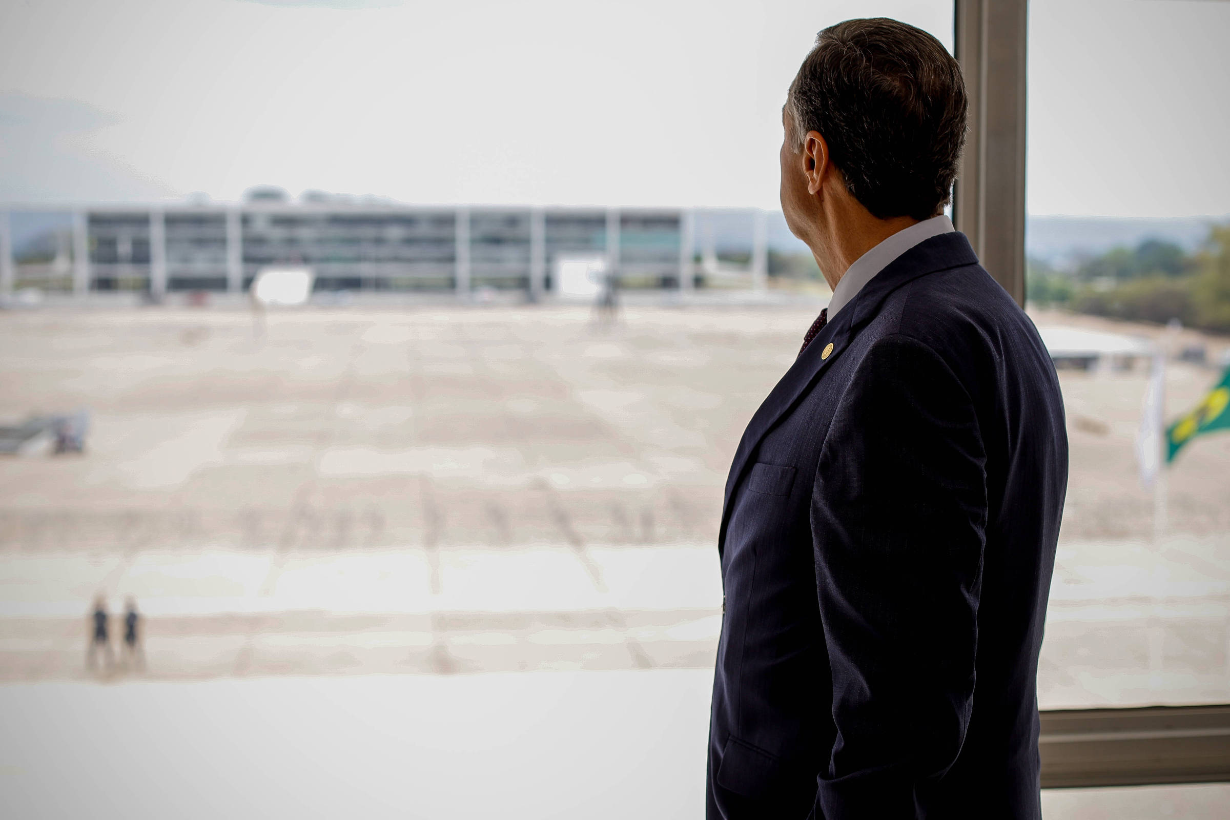 Barroso é internado em Brasília depois de mal-estar no STF