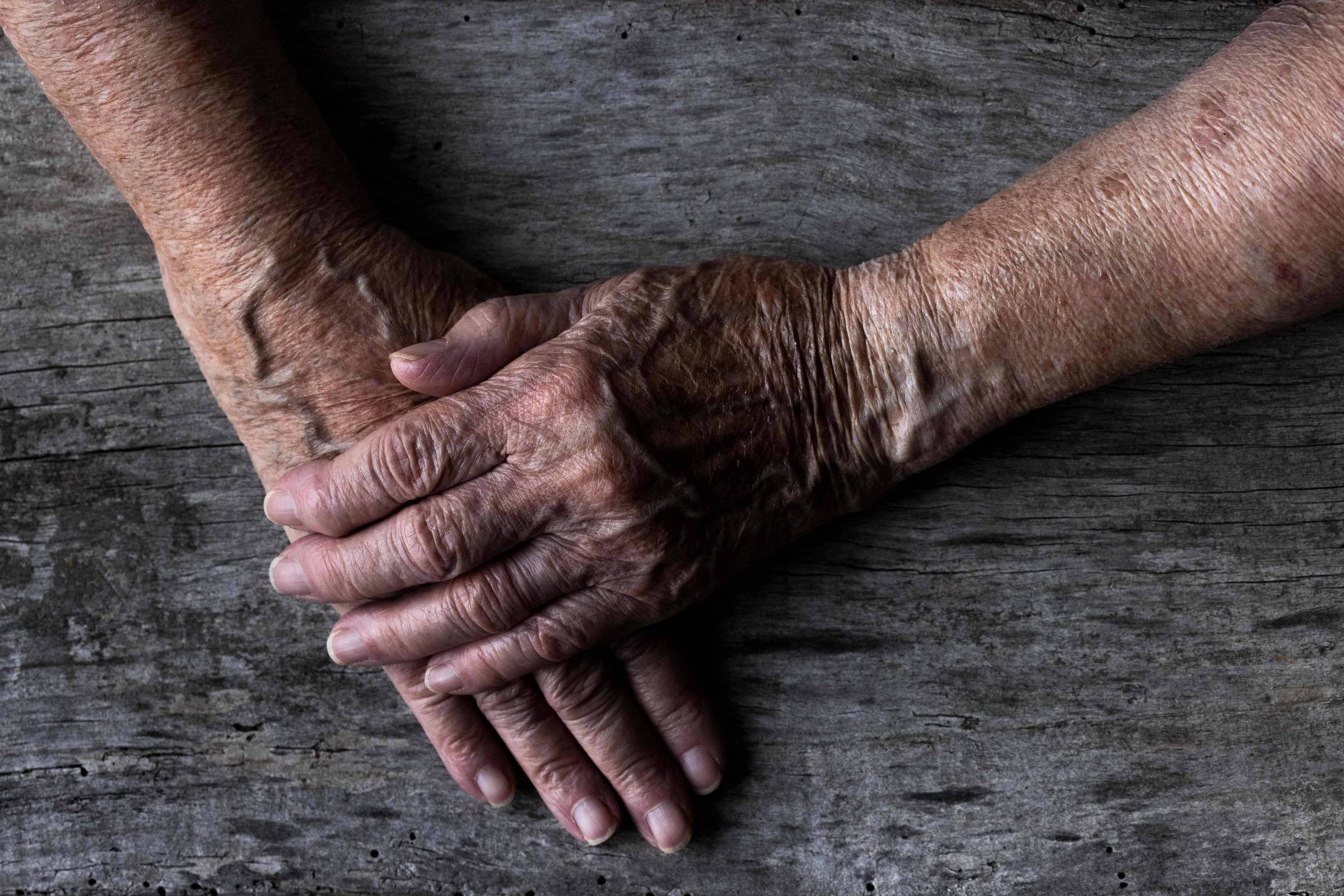 Inflamação ligada ao envelhecimento pode ter raiz nos hábitos e não é universal