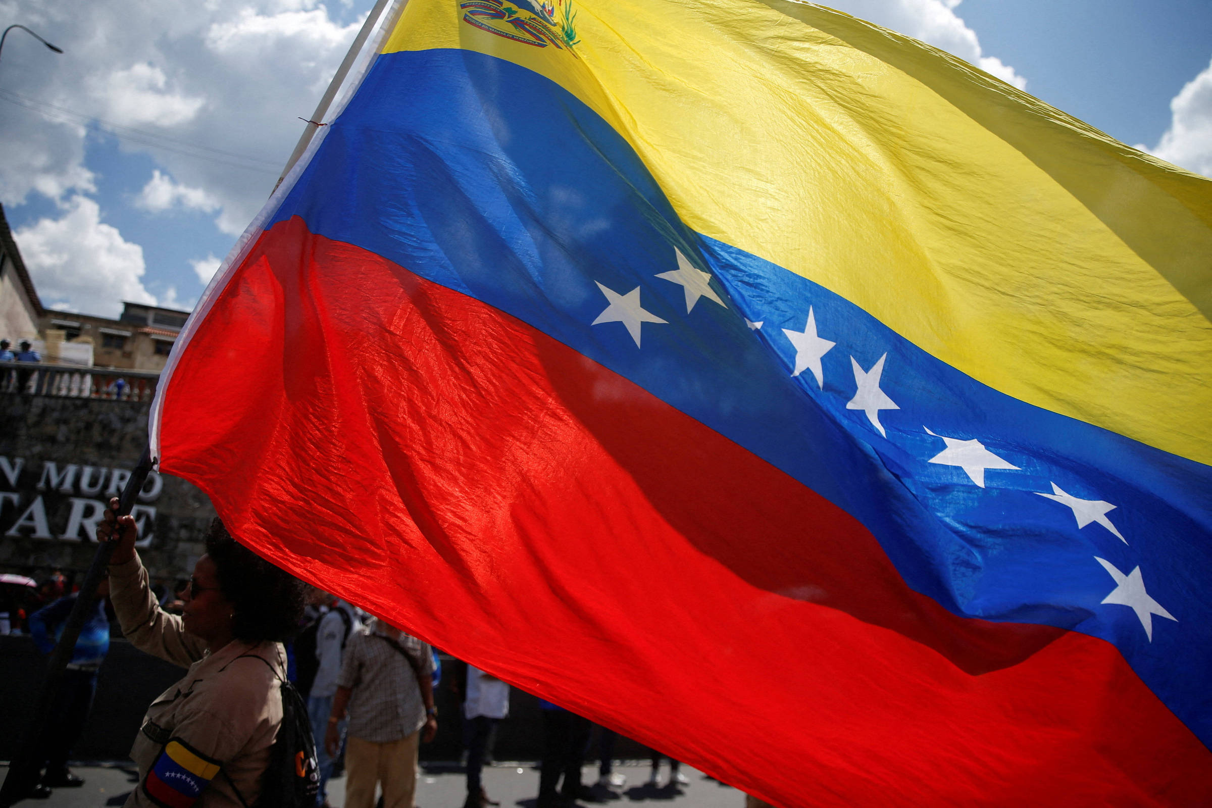 Títulos venezuelanos disparam enquanto administração Trump 'joga duro'