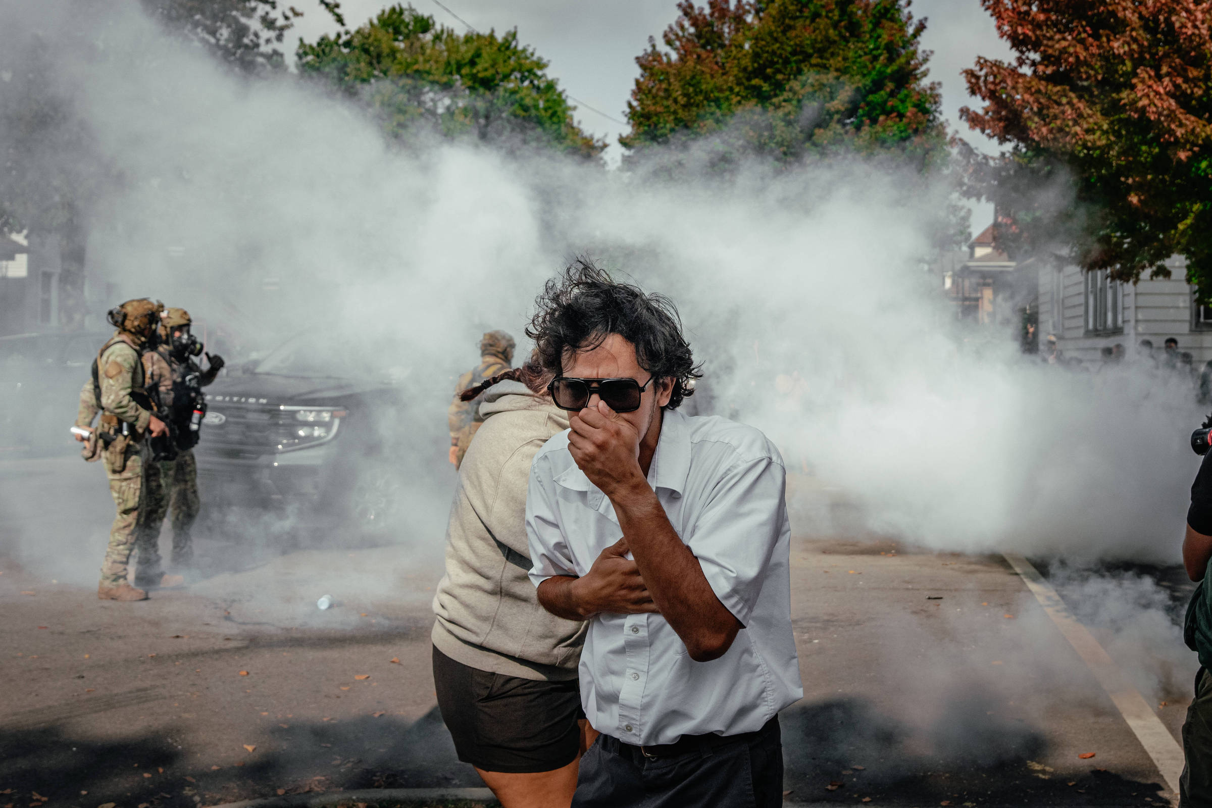 Moradores de Chicago se unem contra agentes de imigração em meio a ofensiva do governo Trump