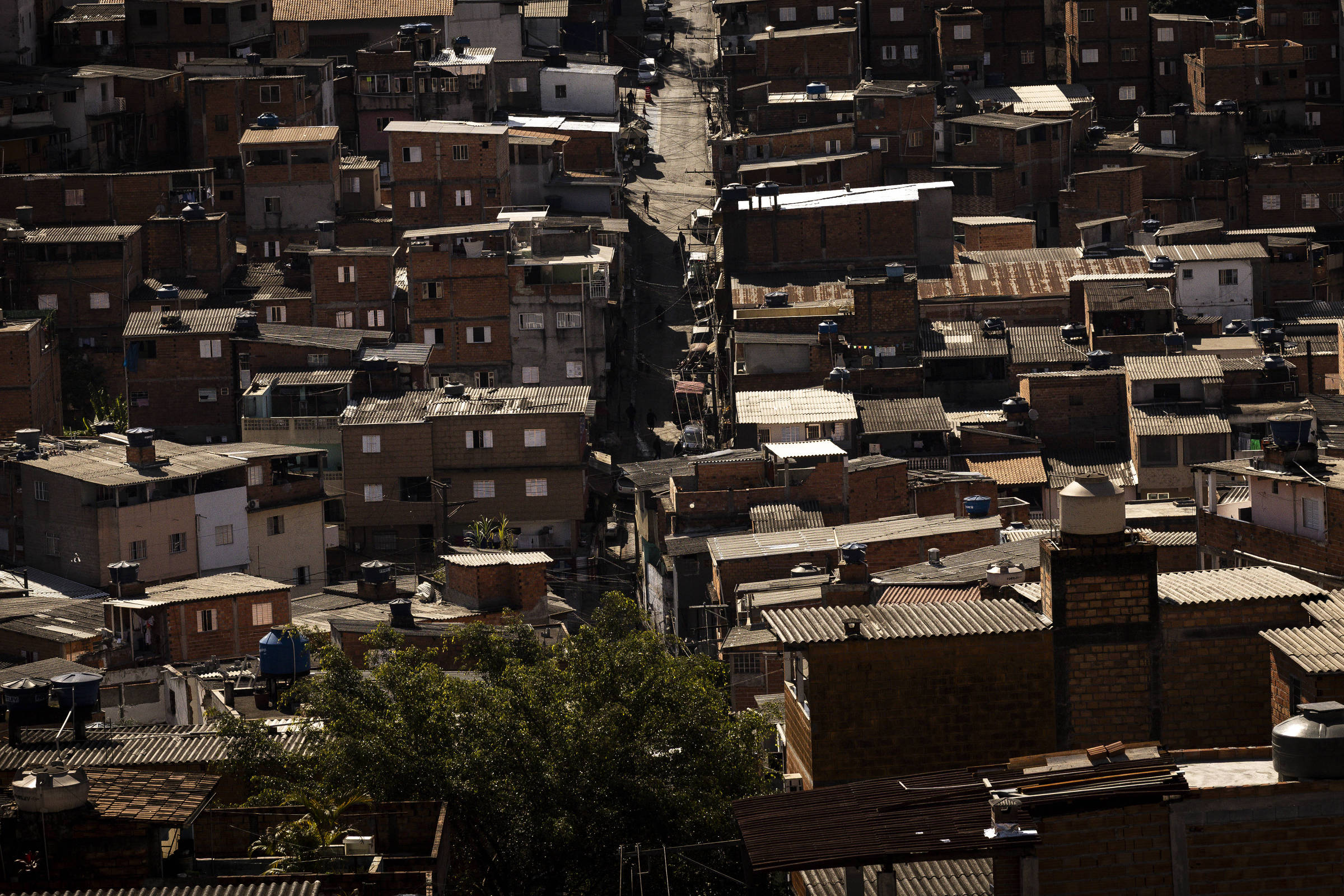 Entenda como atuavam assaltantes e receptadores de celulares e joias em SP
