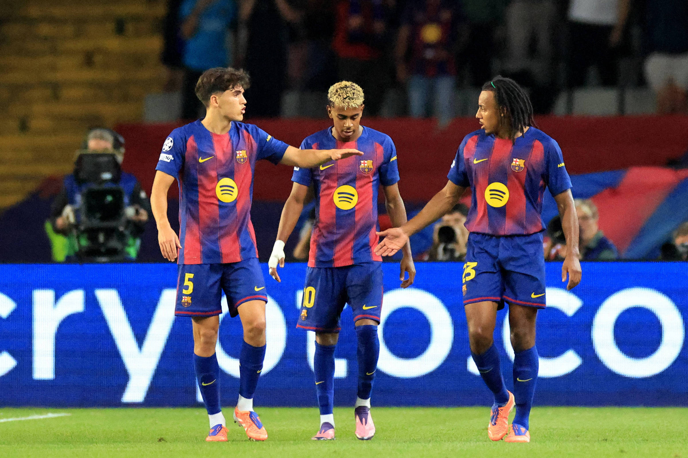 Barcelona estende patrocínio com Spotify para camisas e 'naming rights' de estádio