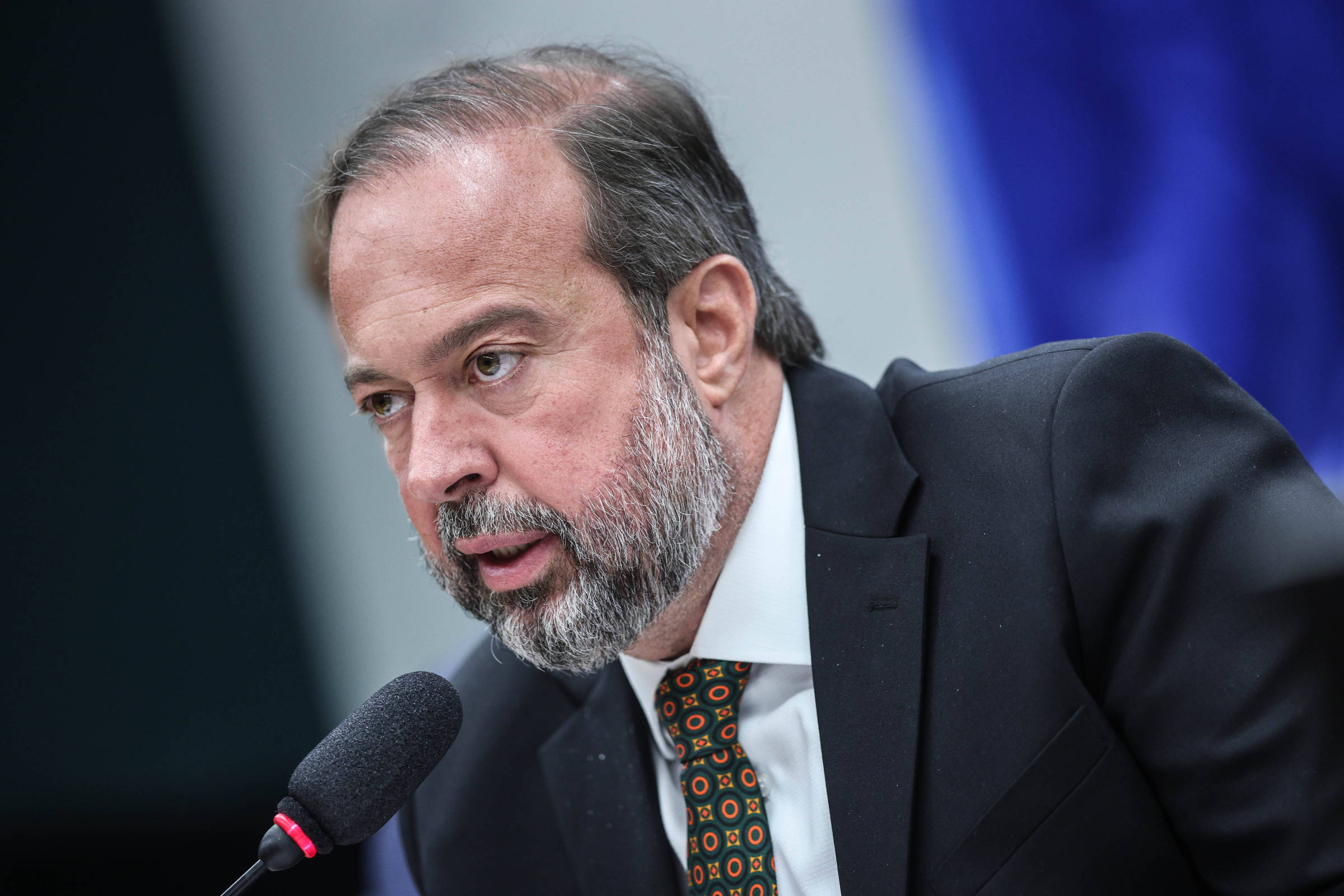 Silveira pressiona Aneel por medida que aumenta seu poder sobre câmara do setor elétrico