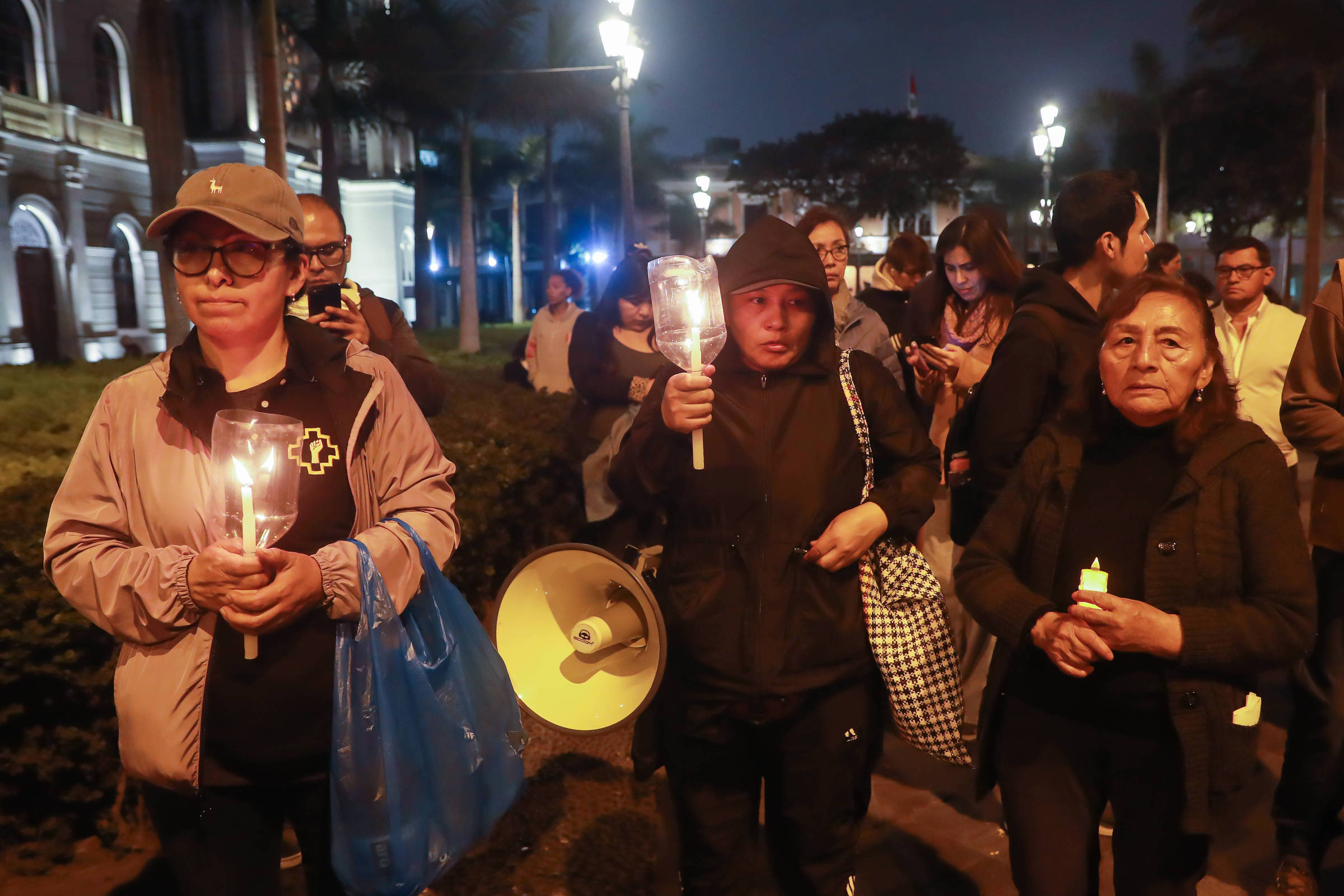 Novo governo do Peru suspende chefe da polícia de Lima e planeja declarar estado de emergência