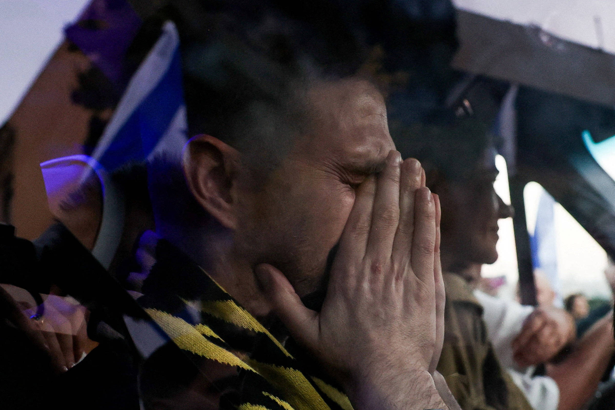 Quais os impactos de saúde sobre os reféns e prisioneiros libertados em cessar-fogo em Gaza?