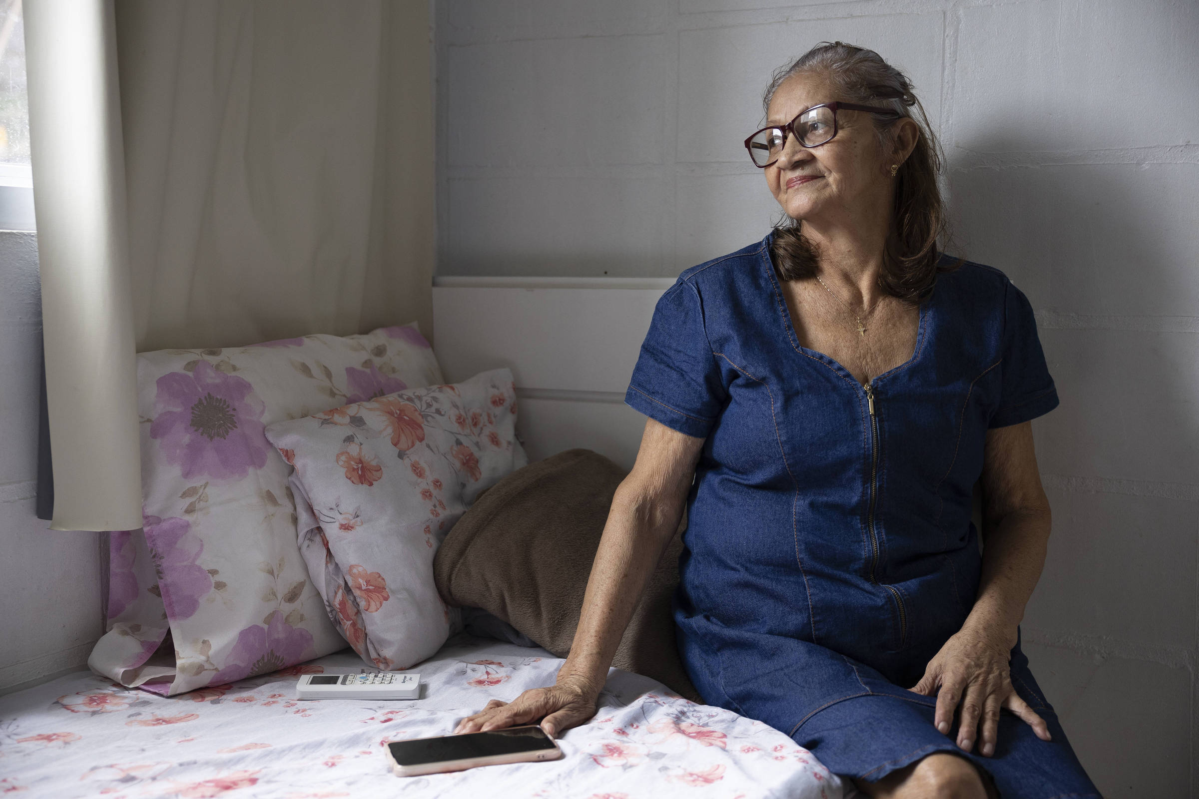 No Amazonas, mulheres viajam até 8 dias de barco para tratar câncer em Manaus