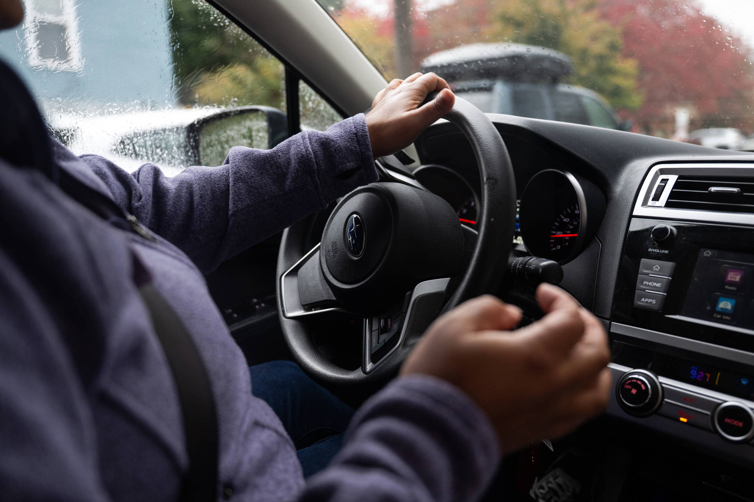 Em sinal de pressão no orçamento, americanos de baixa renda atrasam parcelas de financiamento de carros