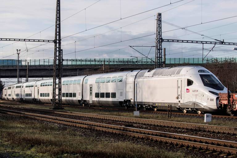 Novo trem de dois andares da Eurostar para o Canal da Mancha