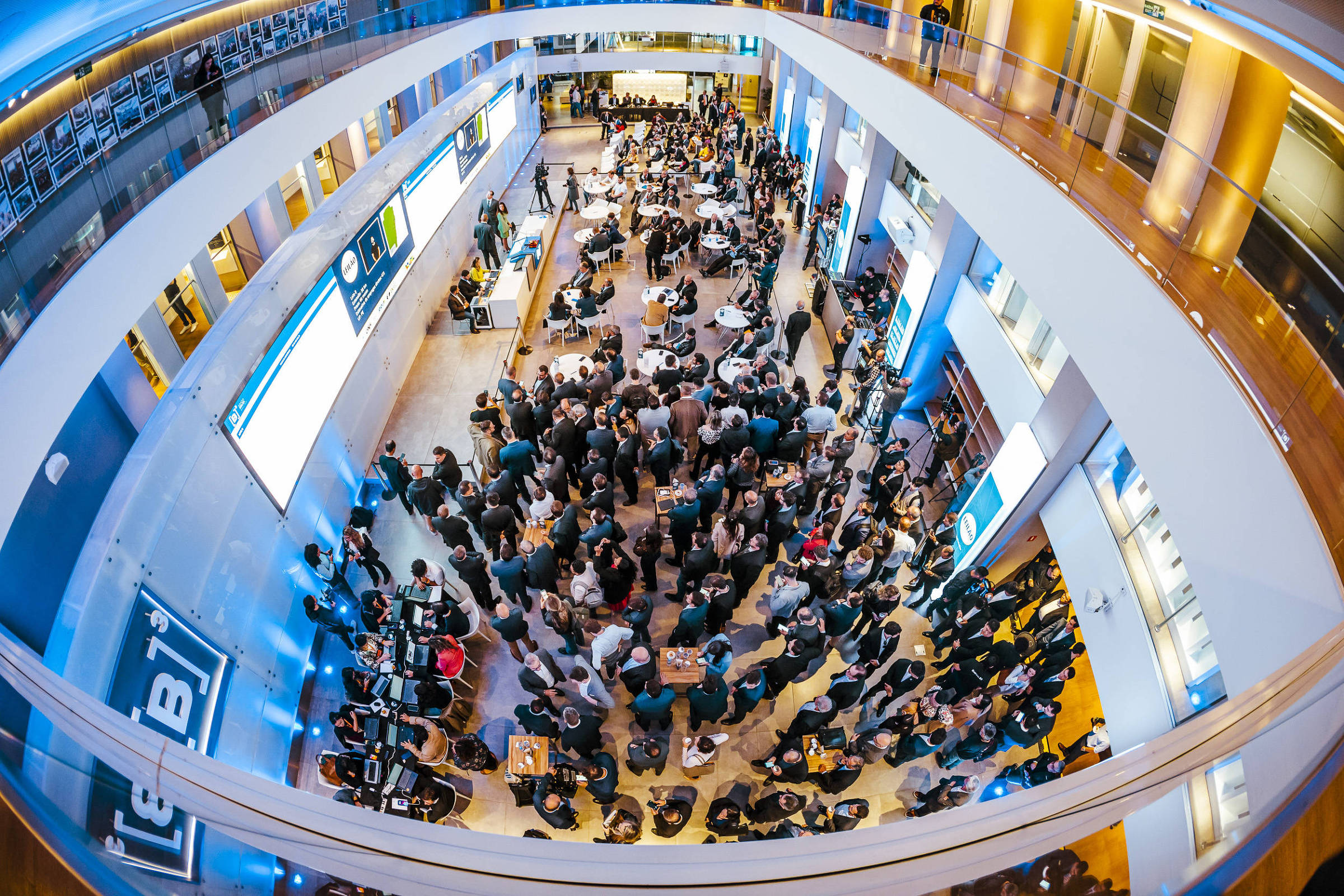 Com desconto de 21,3%, consórcio vence leilão de 672 km de rodovias no Paraná