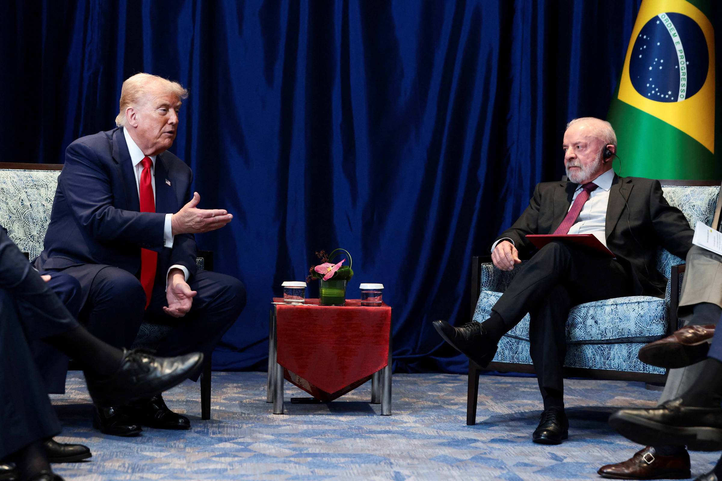 Trump deixa em aberto possibilidade de que Bolsonaro seja tema de reunião com Lula
