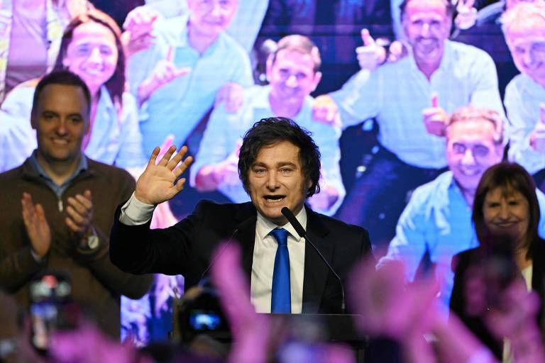 Javier Milei celebra vitória nas eleições legislativas da Argentina.