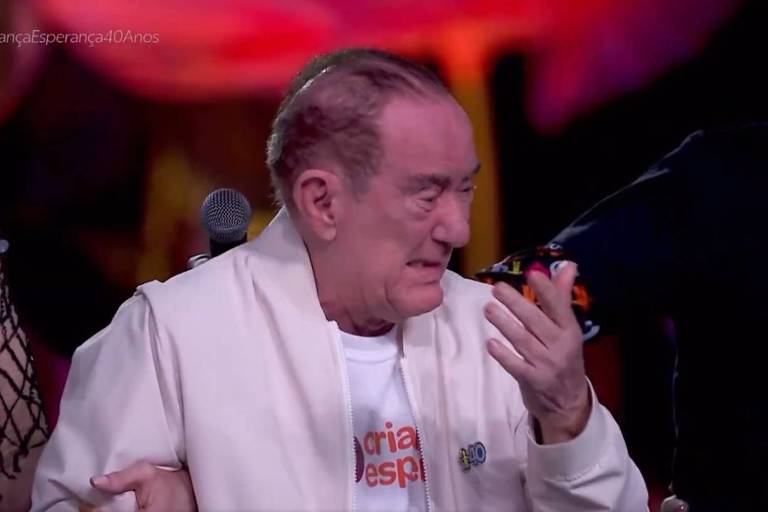 Renato Aragão se emociona com homenagem nary  Criança Esperança
