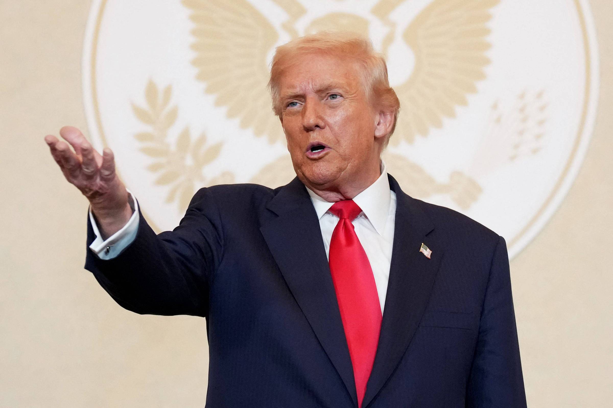 Trump diz que presidente do Fed é incompetente na véspera de anúncio de nova taxa de juros nos EUA